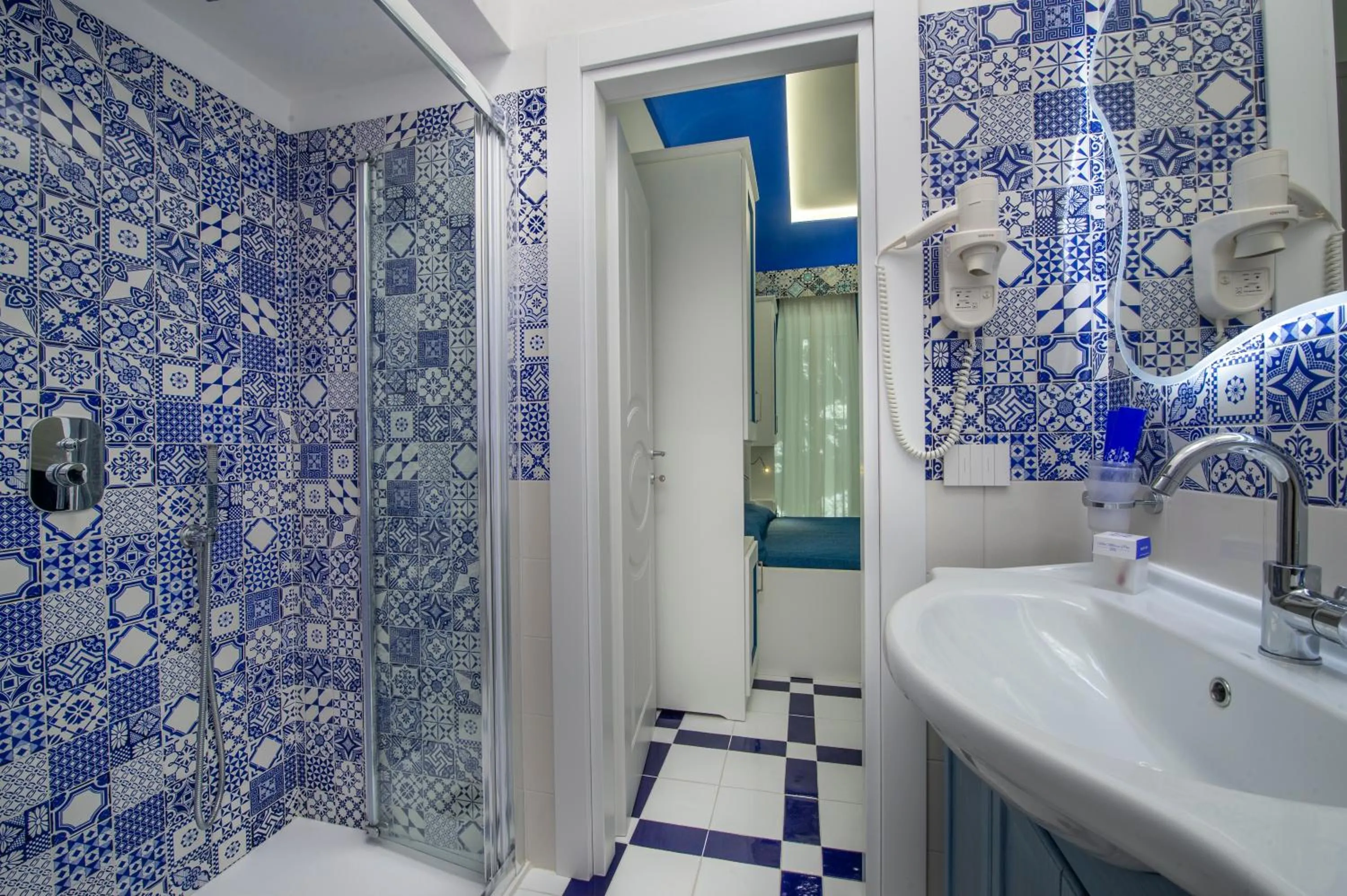 Shower in Hotel Villa Maria Pia