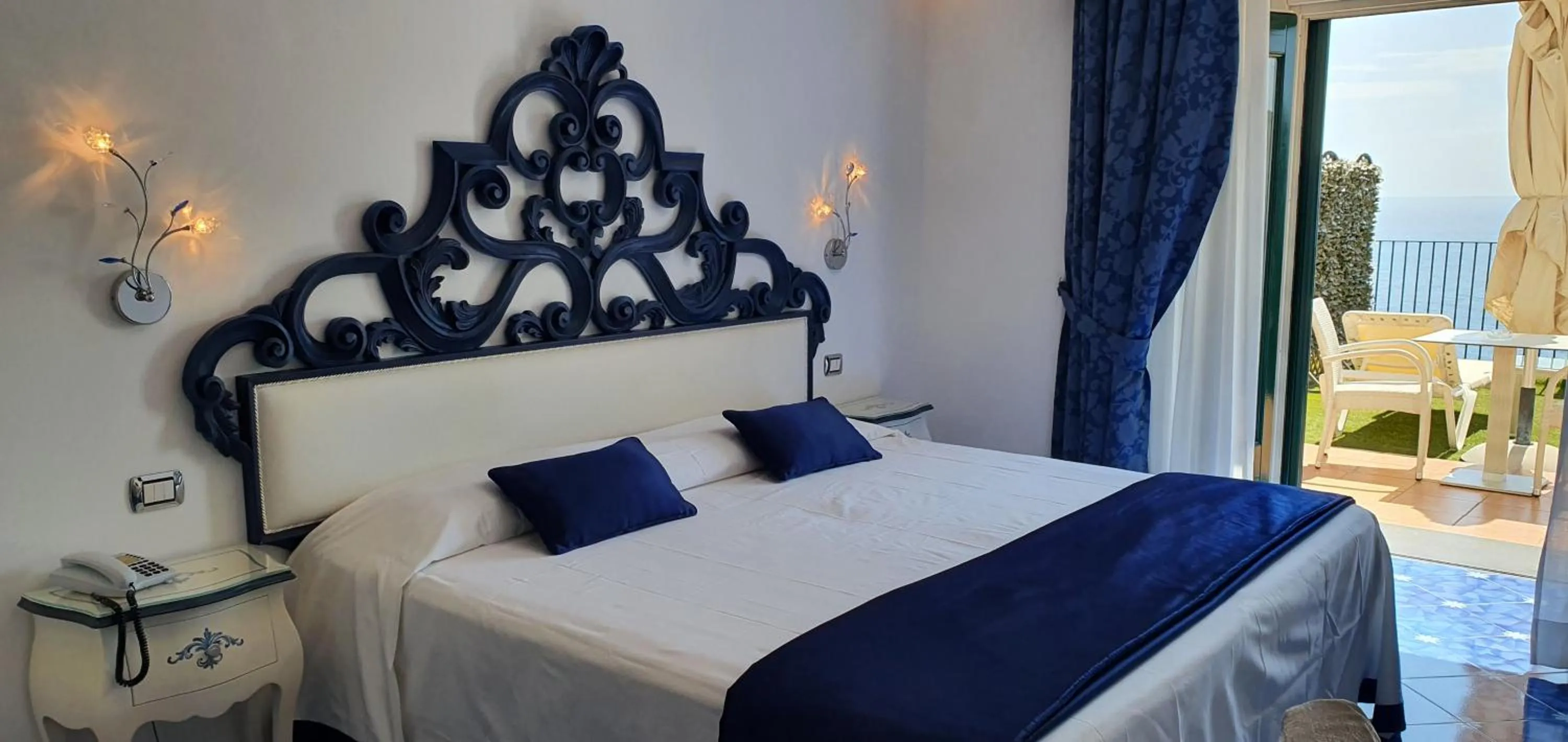 Bed in Hotel Villa Maria Pia