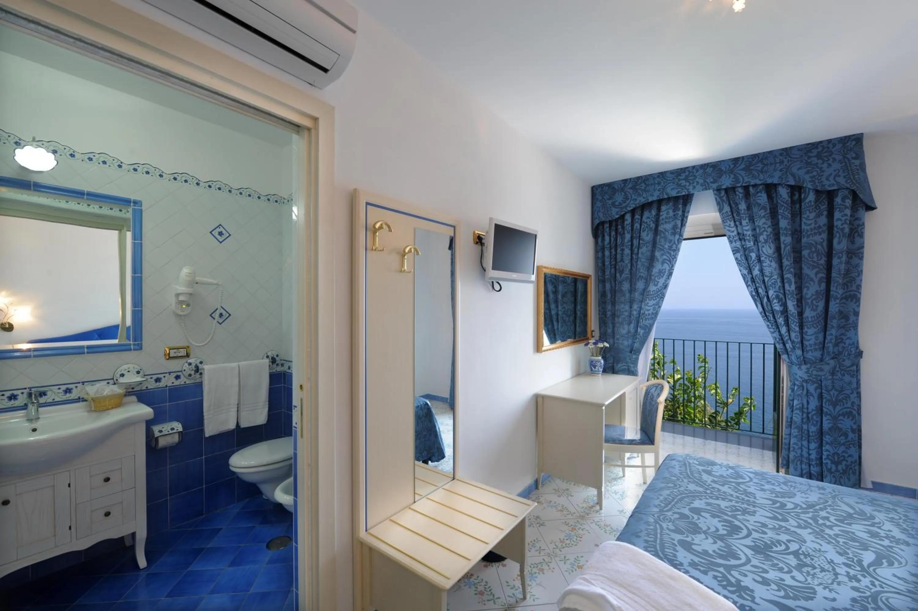 Bathroom in Hotel Villa Maria Pia