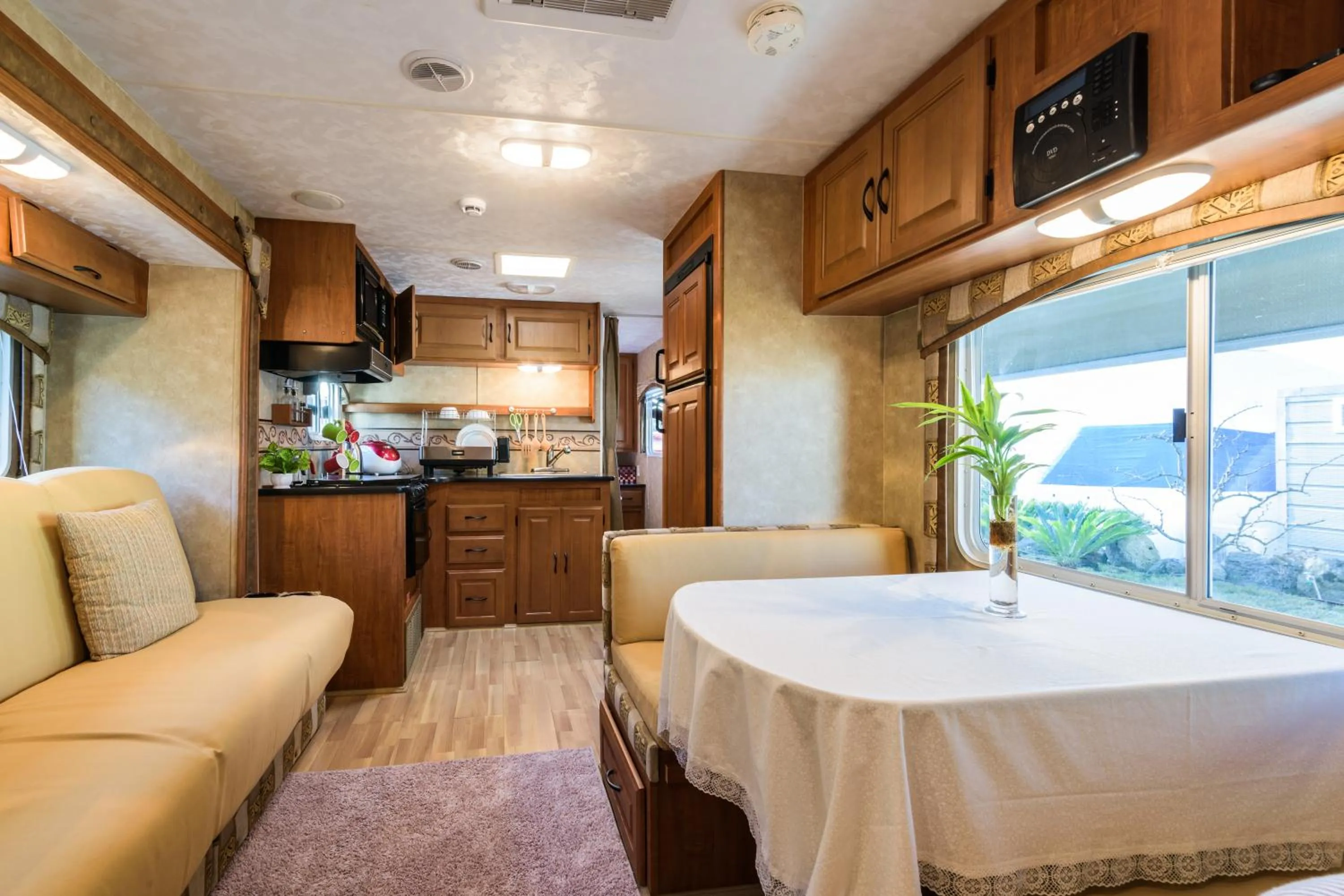 Kitchen or kitchenette in Jeju Starlight Glamping