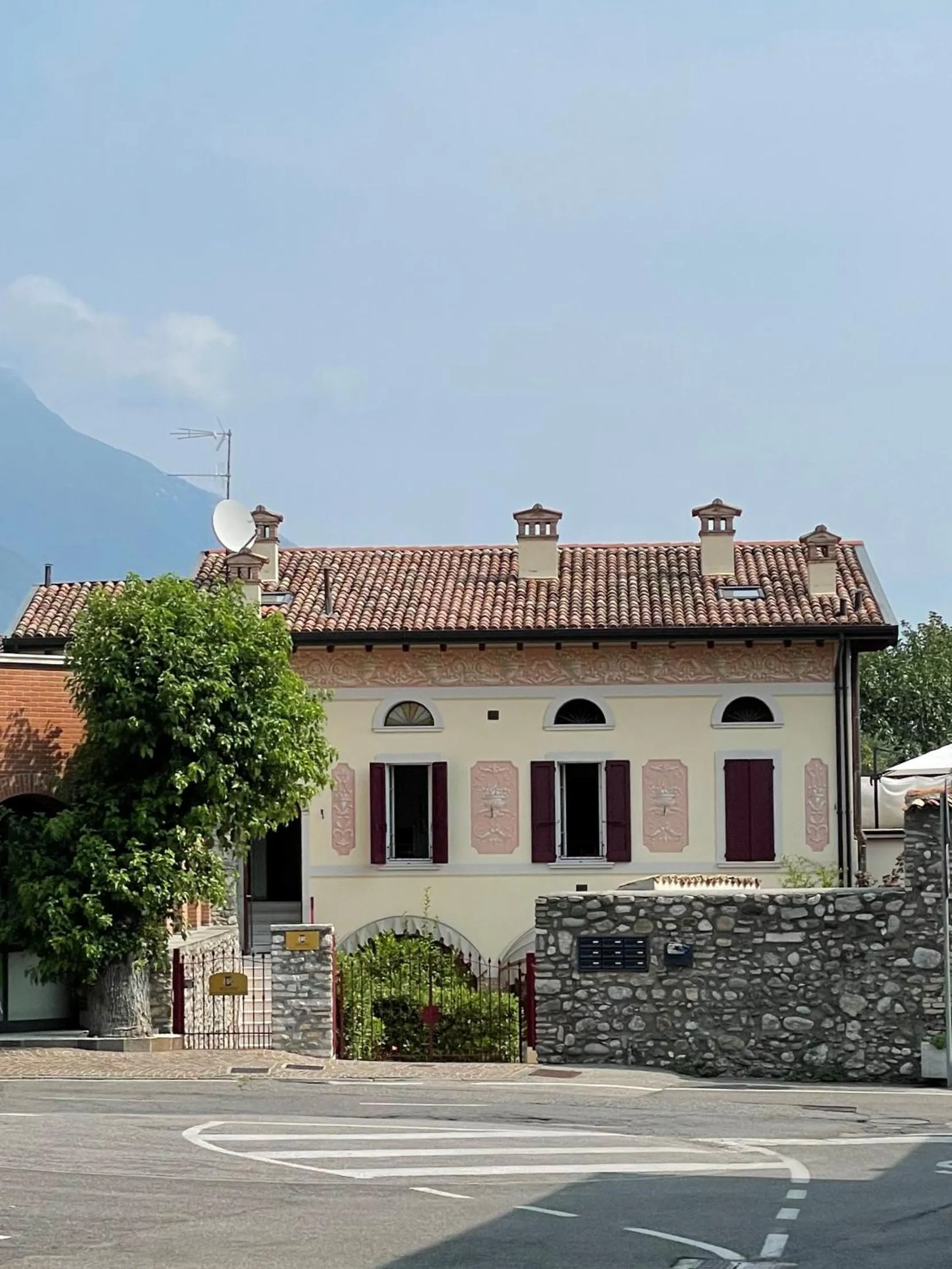 Property building in Barchi Resort - Apartments & Suites