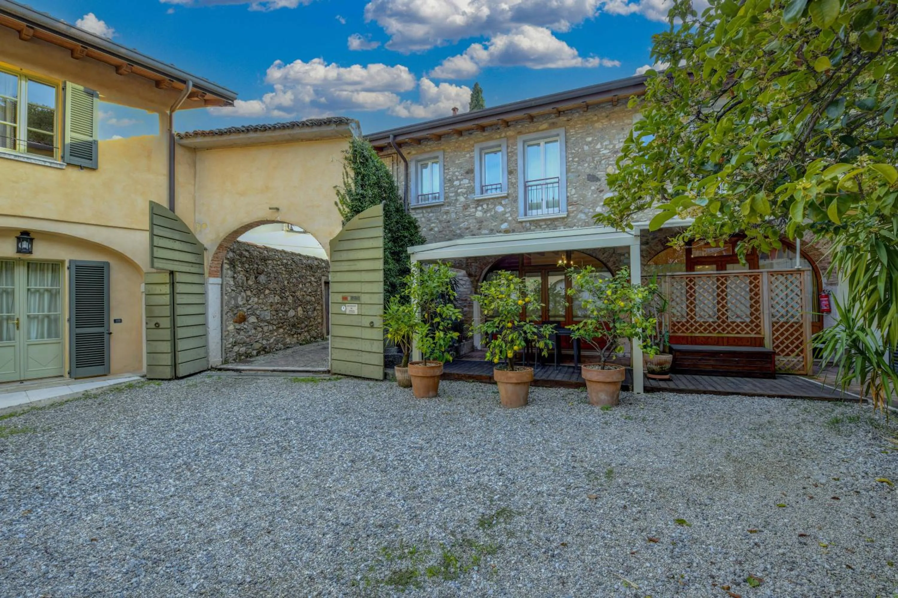 Facade/entrance in Barchi Resort - Apartments & Suites