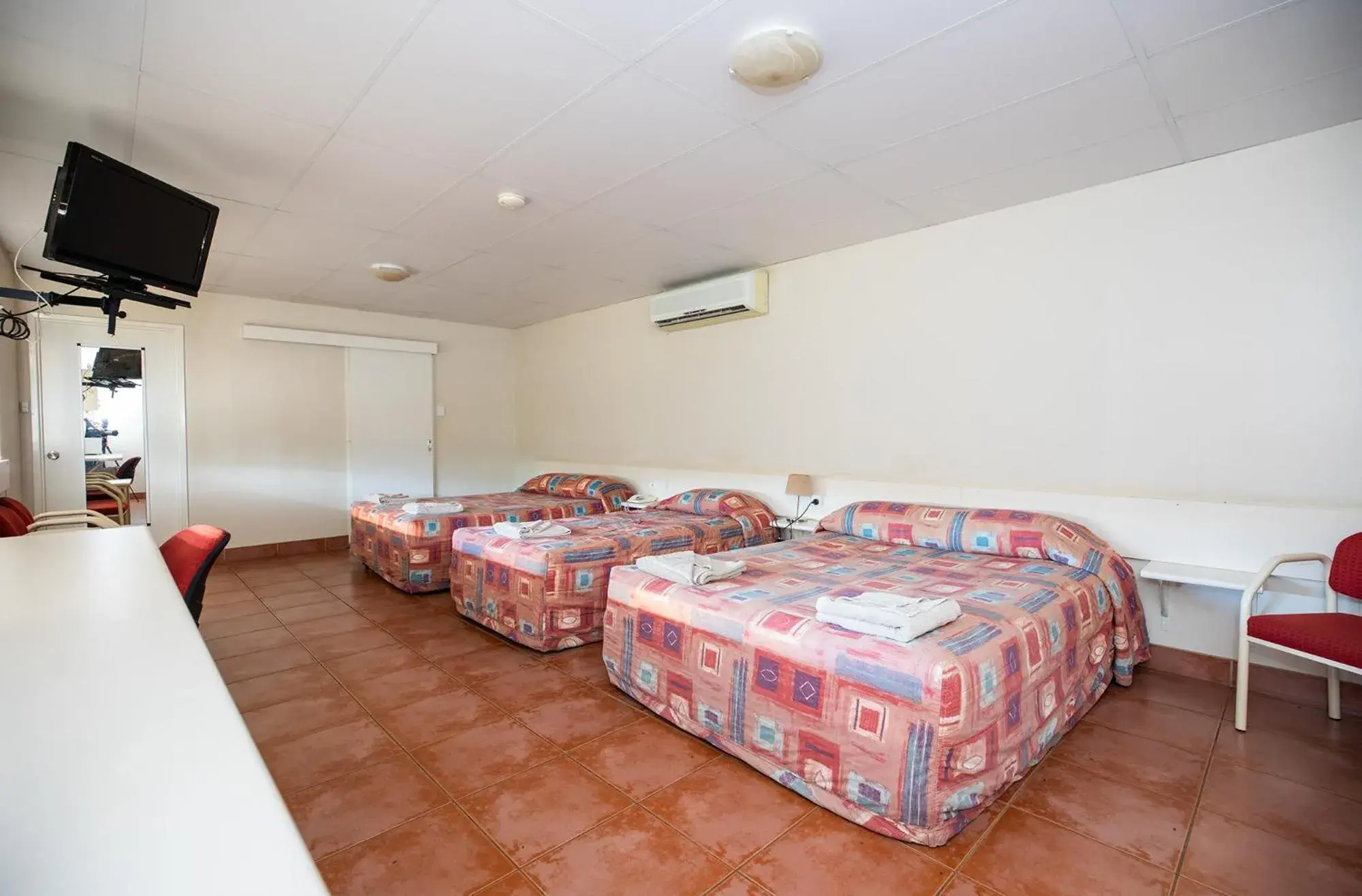 Family Room in Leichhardt Hotel Motel Cloncurry Family Room in Leichhardt Hotel Motel Cloncurry