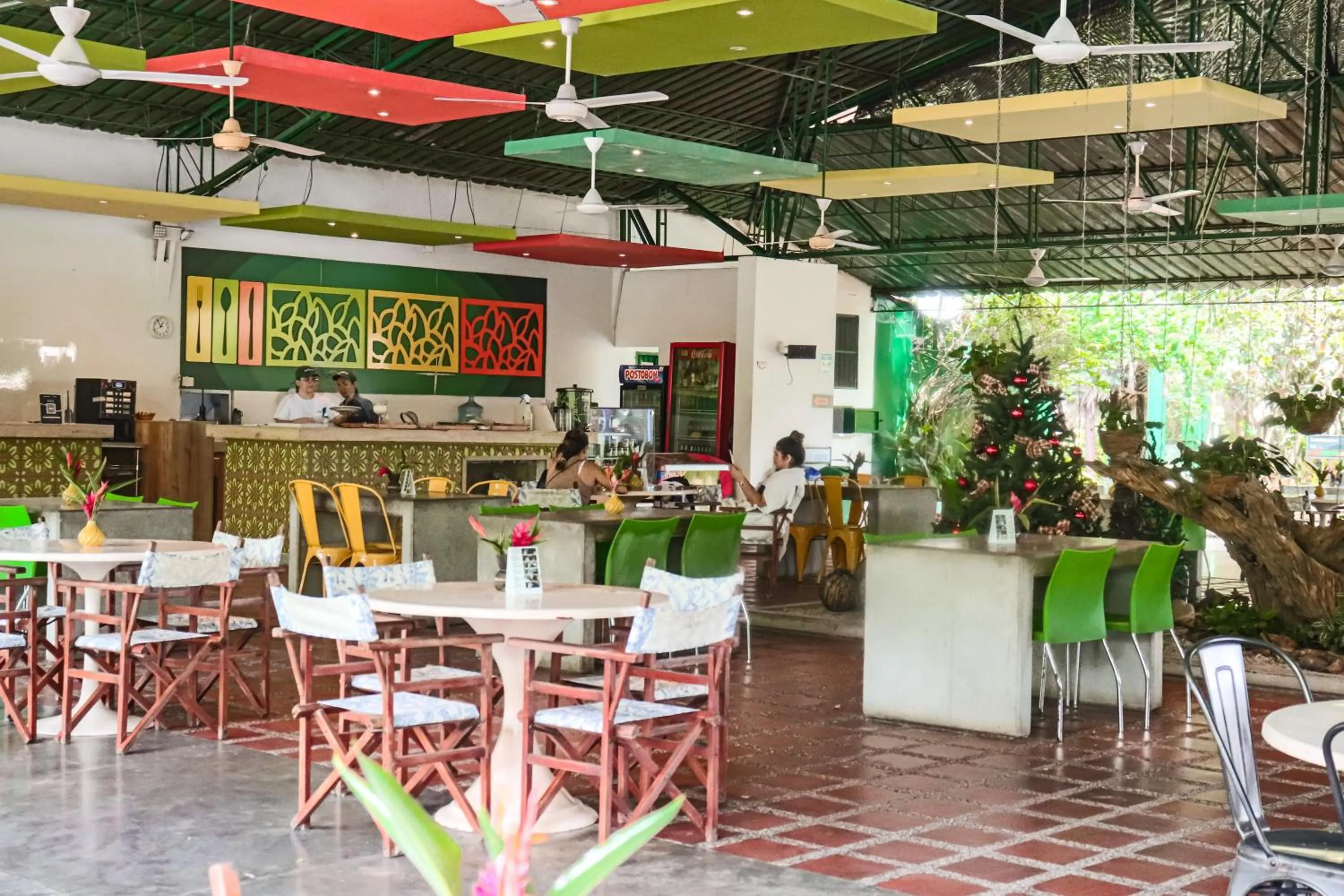 Restaurant/places to eat in Los Colores Ecoparque