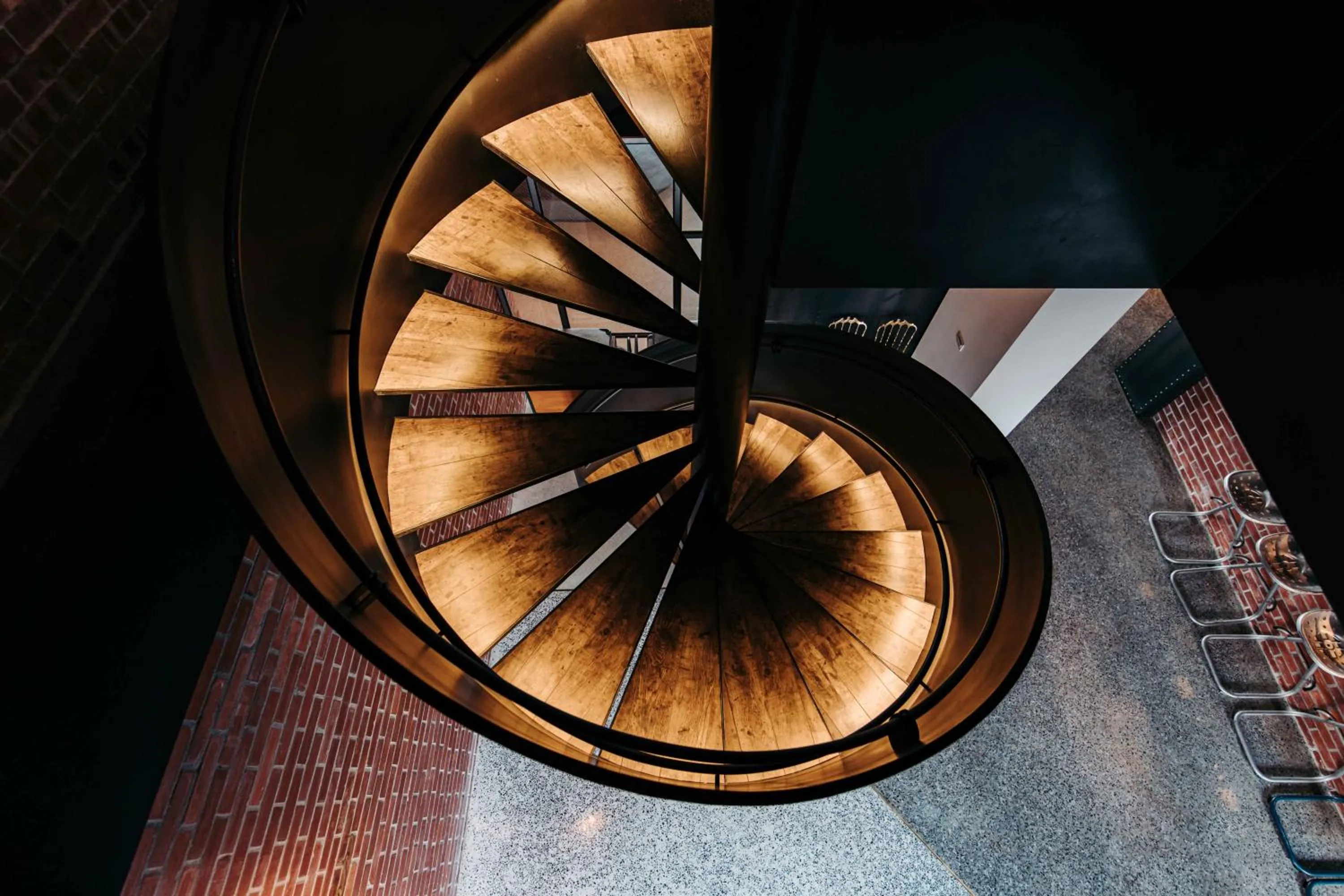 U.I.J Hotel & Hostel