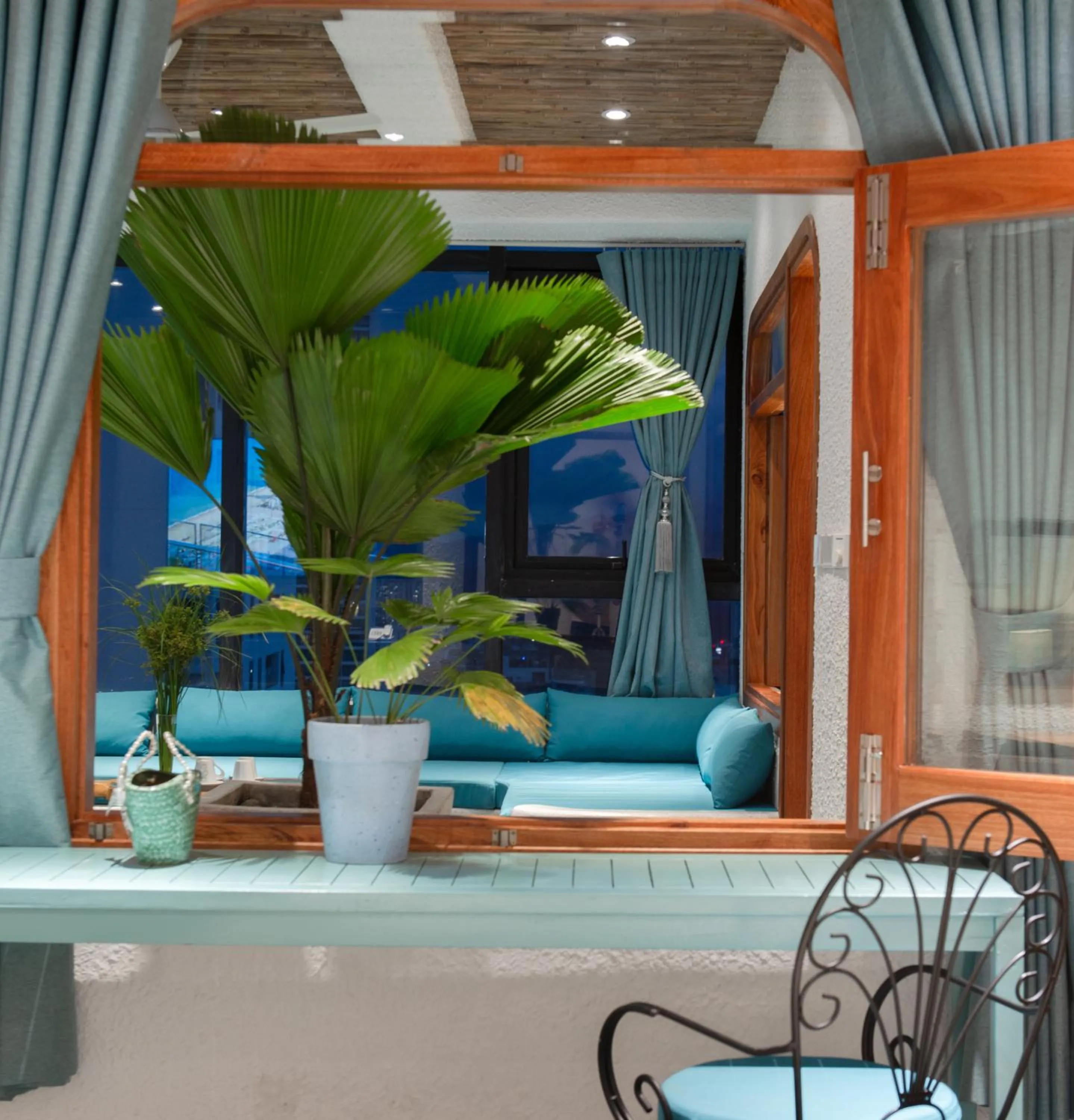 Maple Hotel & Apartment