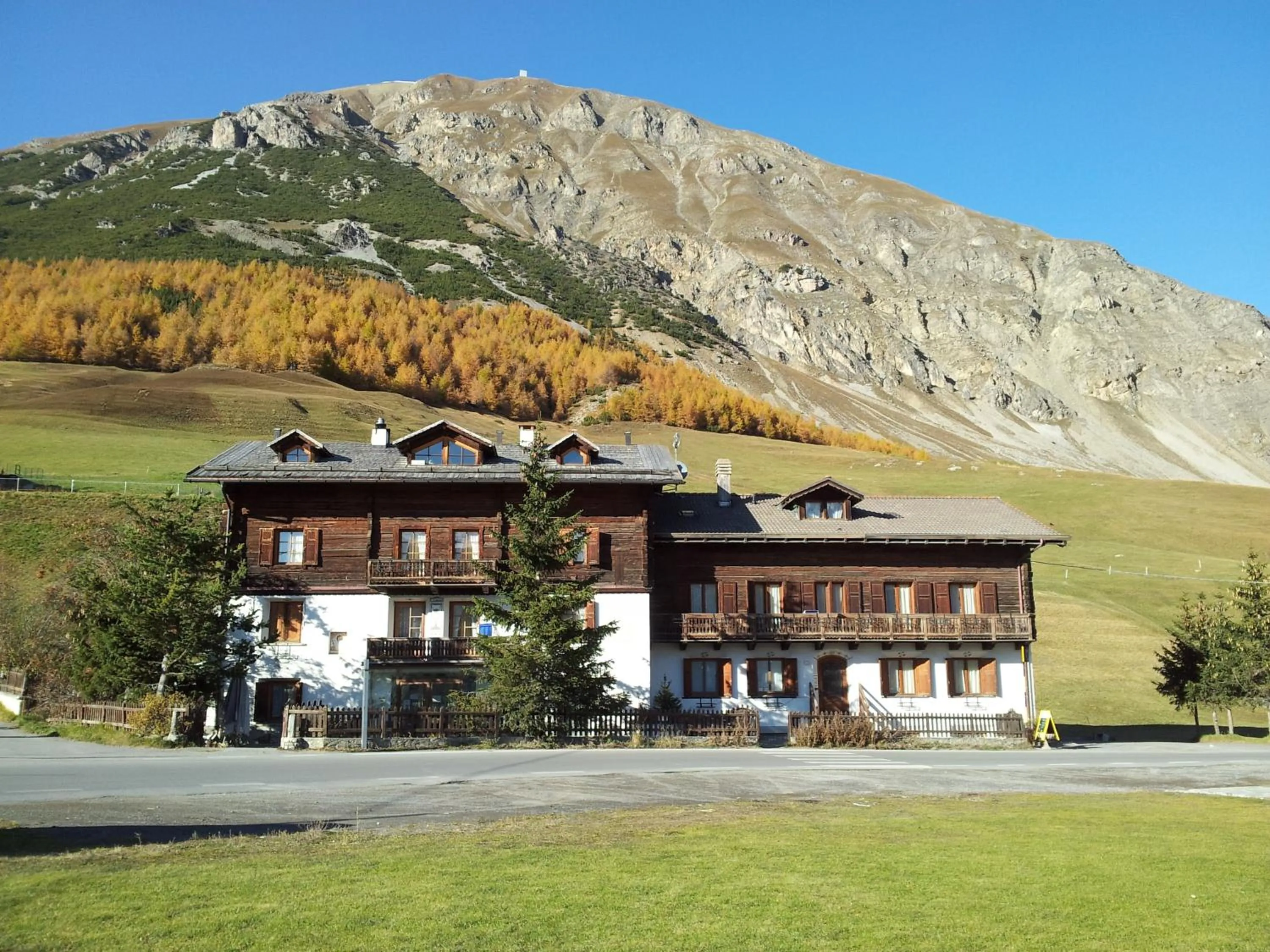 Property building in Chalet Del Sole per gruppi