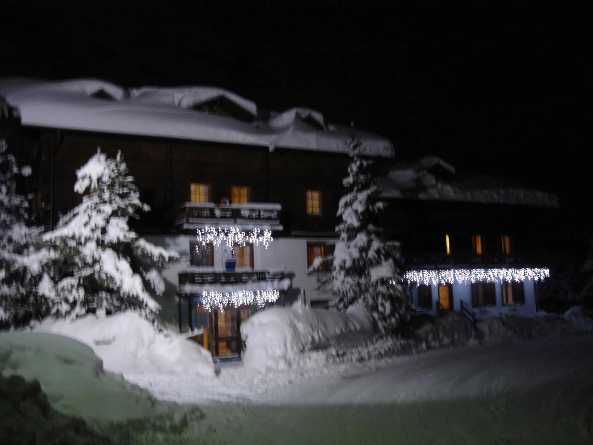 Property building in Chalet Del Sole per gruppi
