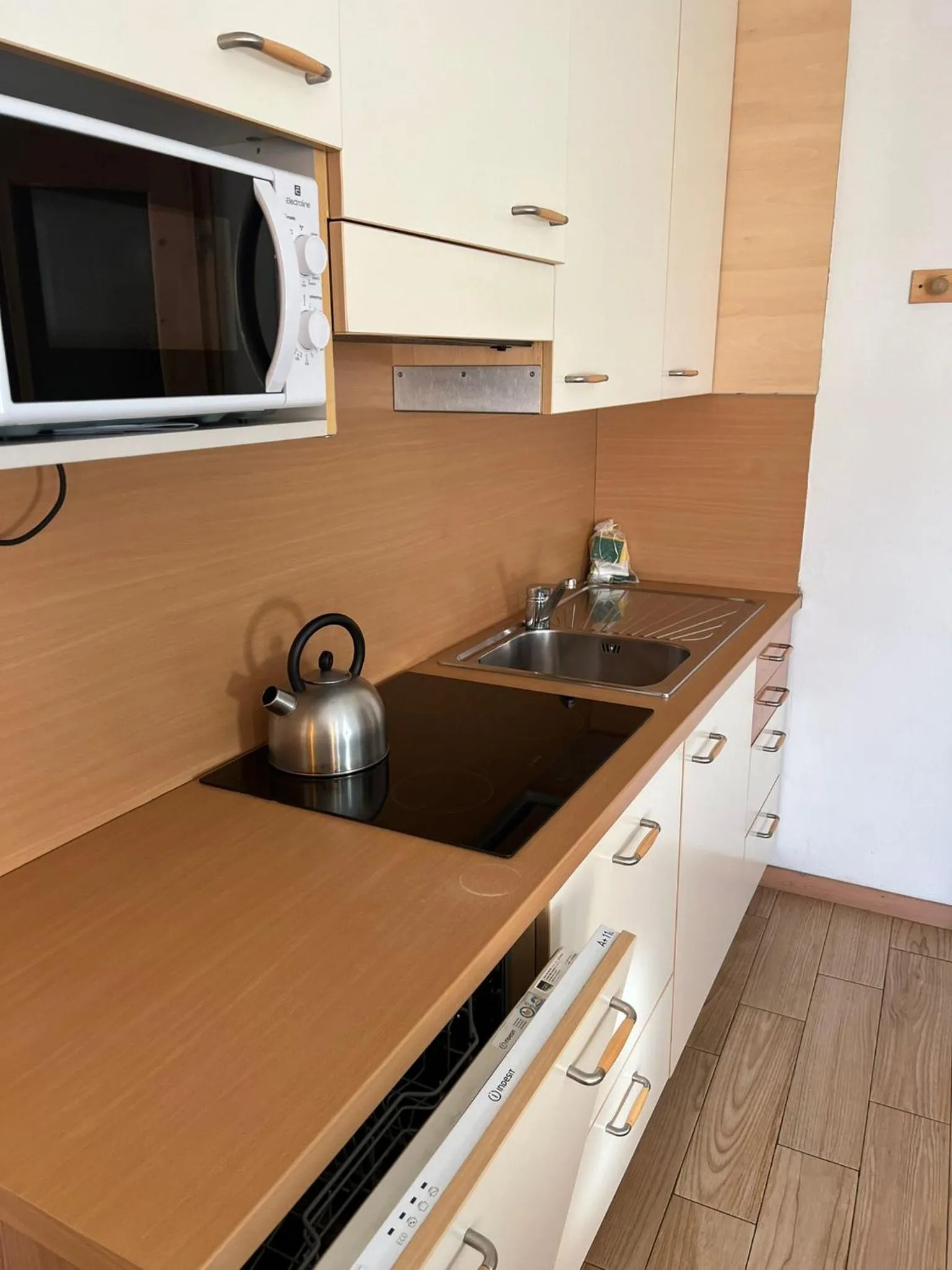 Kitchen or kitchenette in Chalet Del Sole per gruppi