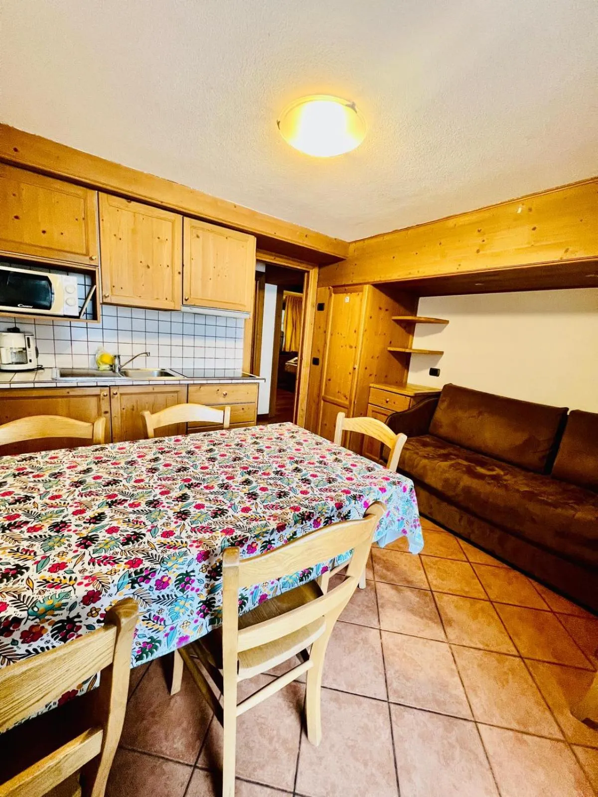 Kitchen or kitchenette in Chalet Del Sole per gruppi