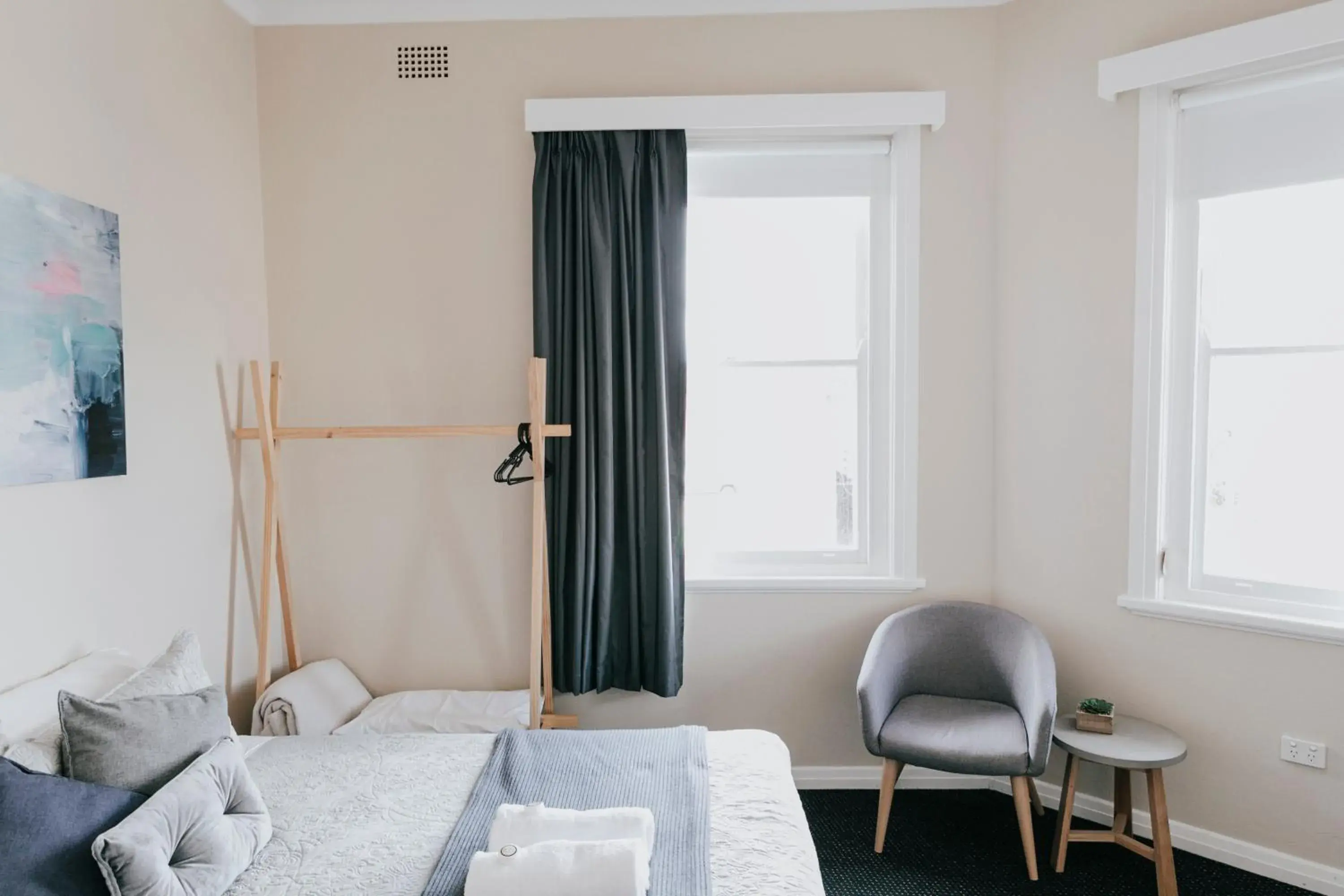 Standard King Room - single occupancy in General Roberts Hotel Standard King Room - single occupancy in General Roberts Hotel