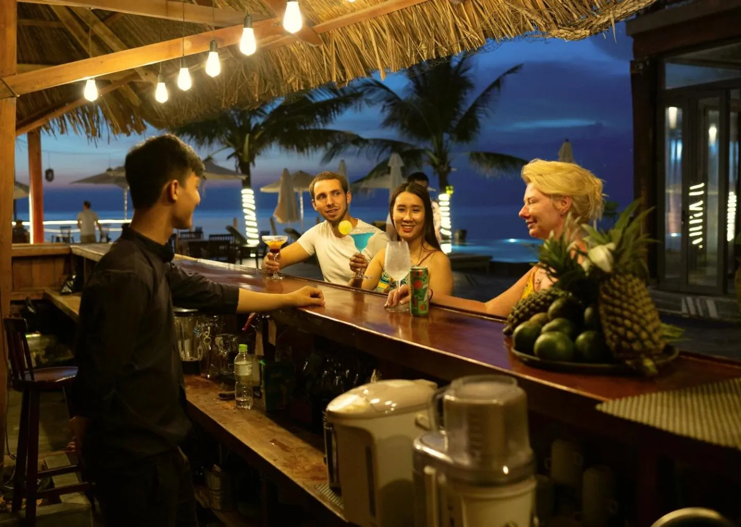 Lounge or bar in The Palmy Phu Quoc Resort & Spa