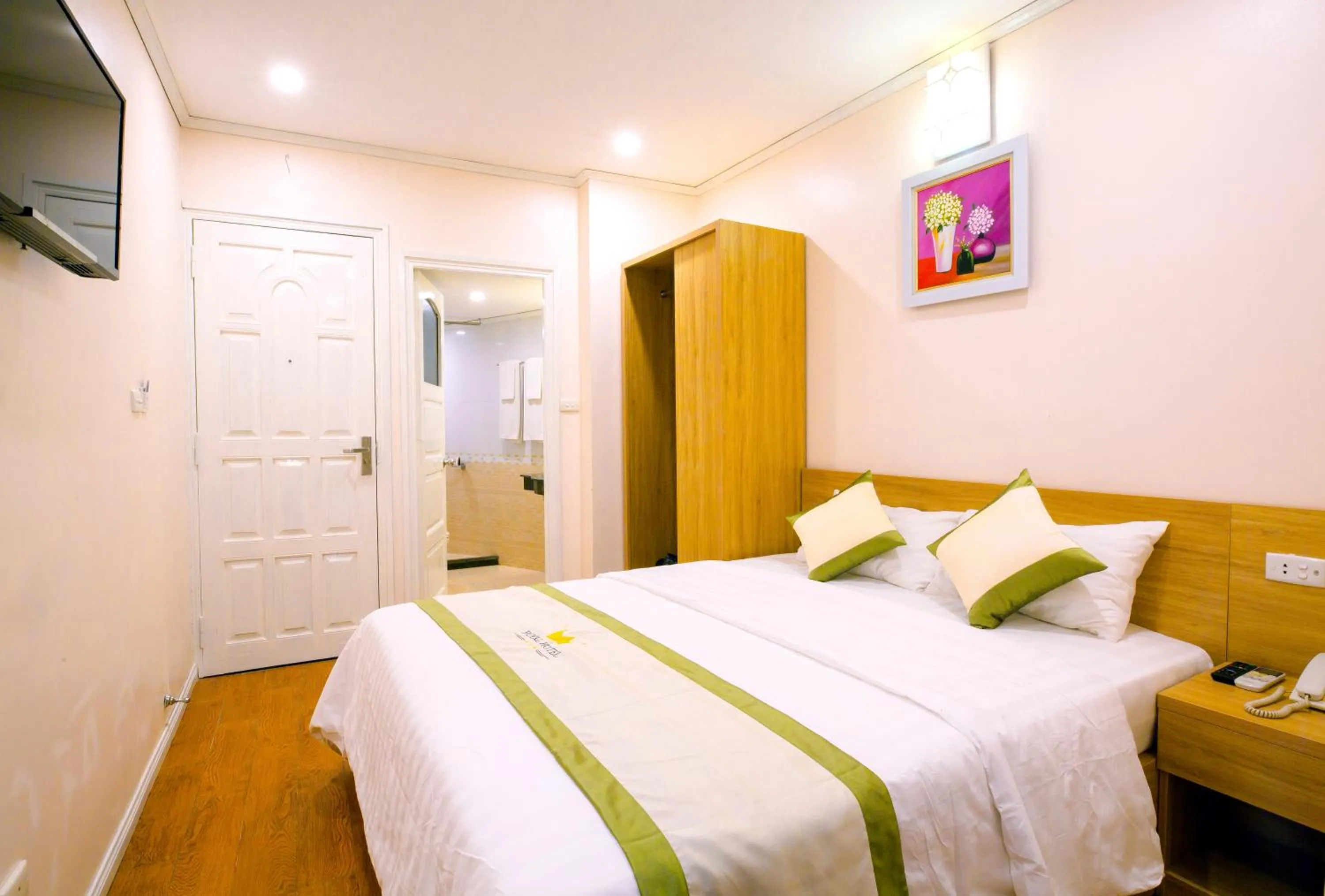 Bed in Royal Hotel Ha noi