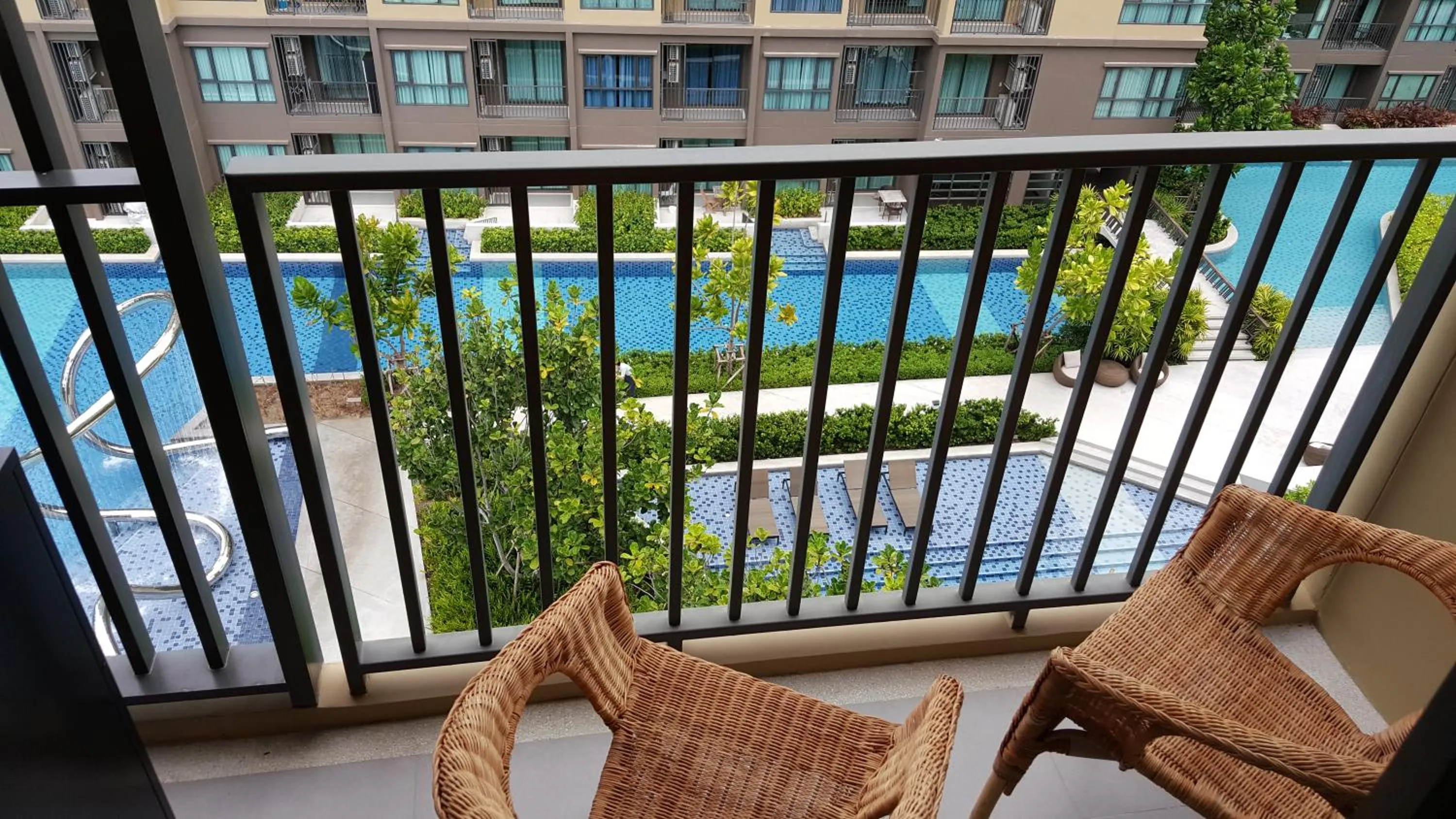 Balcony/Terrace in Rain Cha-am by Obbset