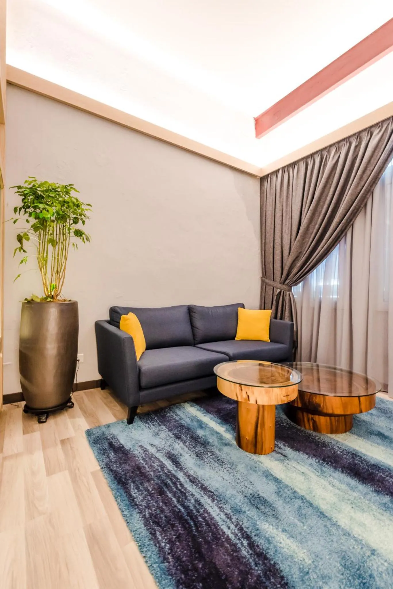 Seating area in Tien Hotel Georgetown