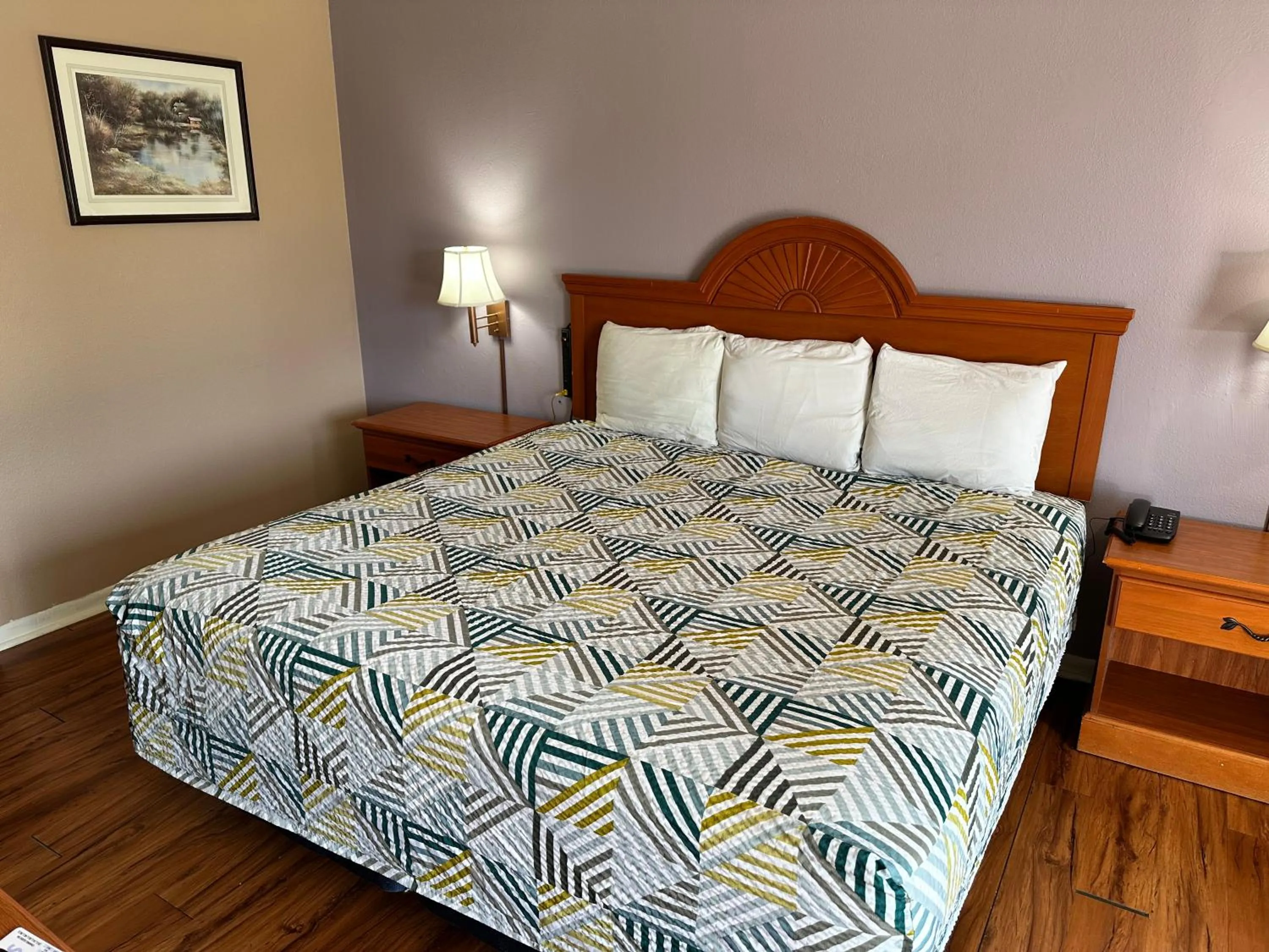 Bed in Motor Inns Of America