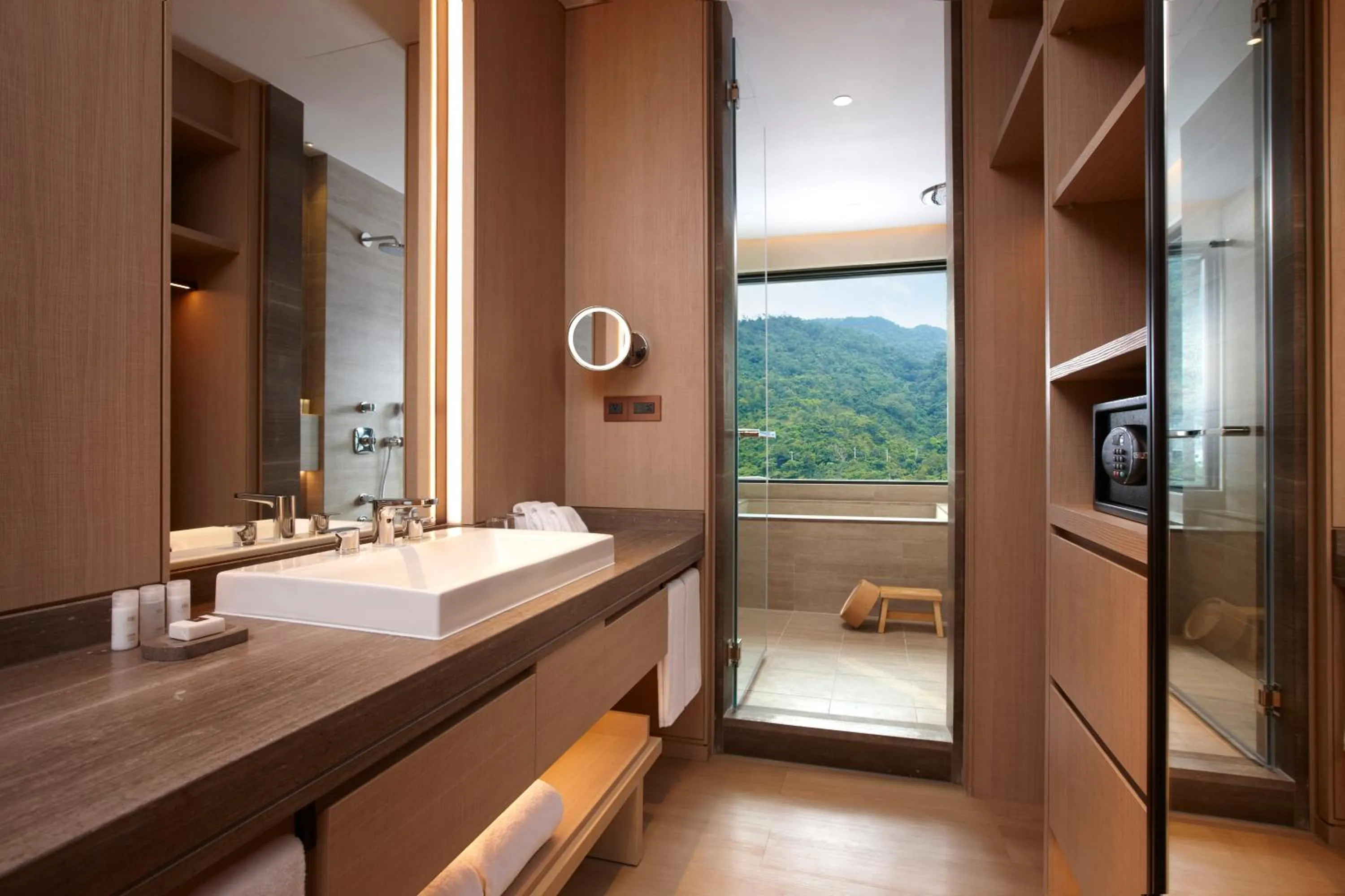 Bathroom in MU Jiaoxi Hotel