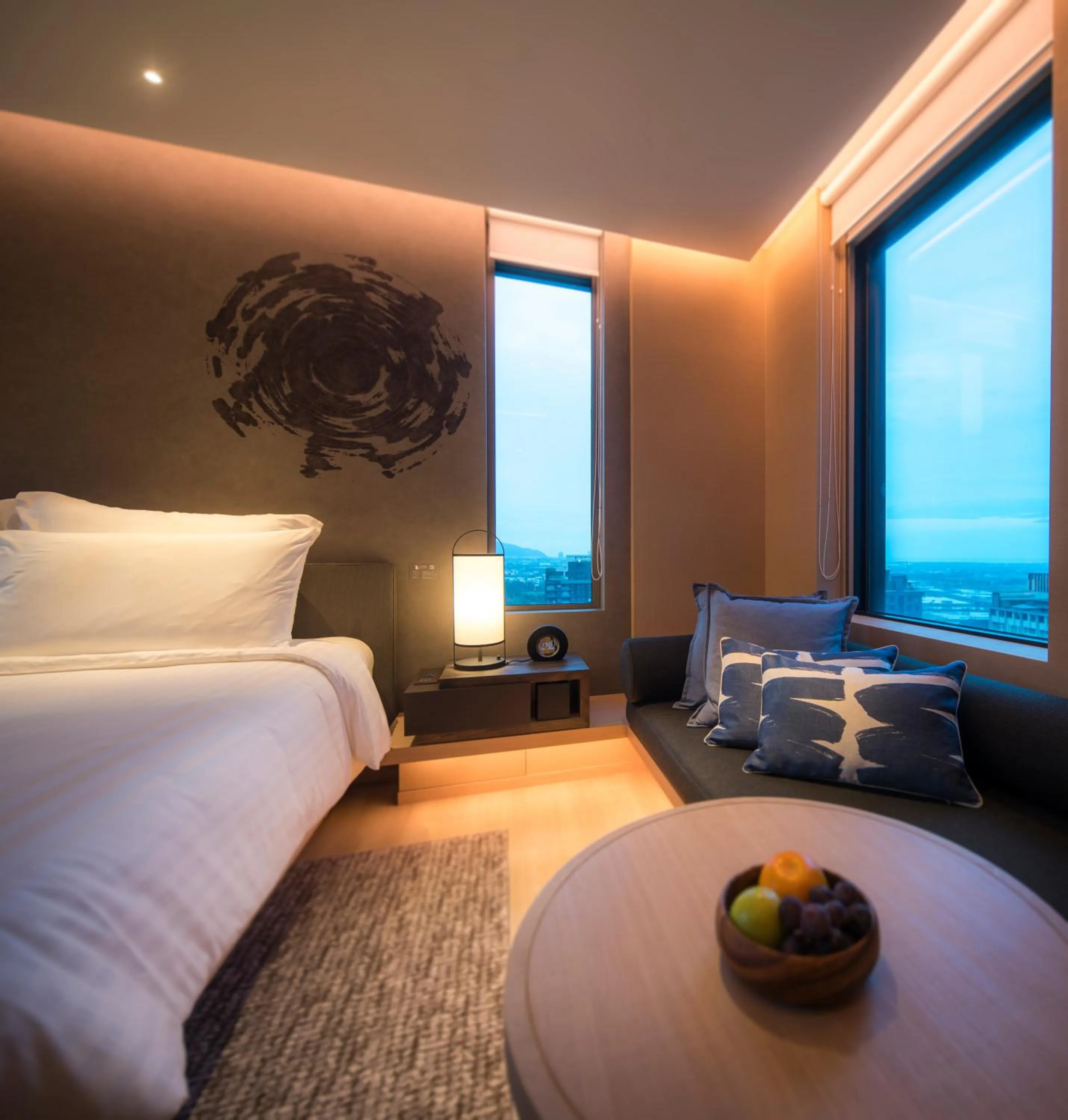 Seating area, Bed in MU Jiaoxi Hotel