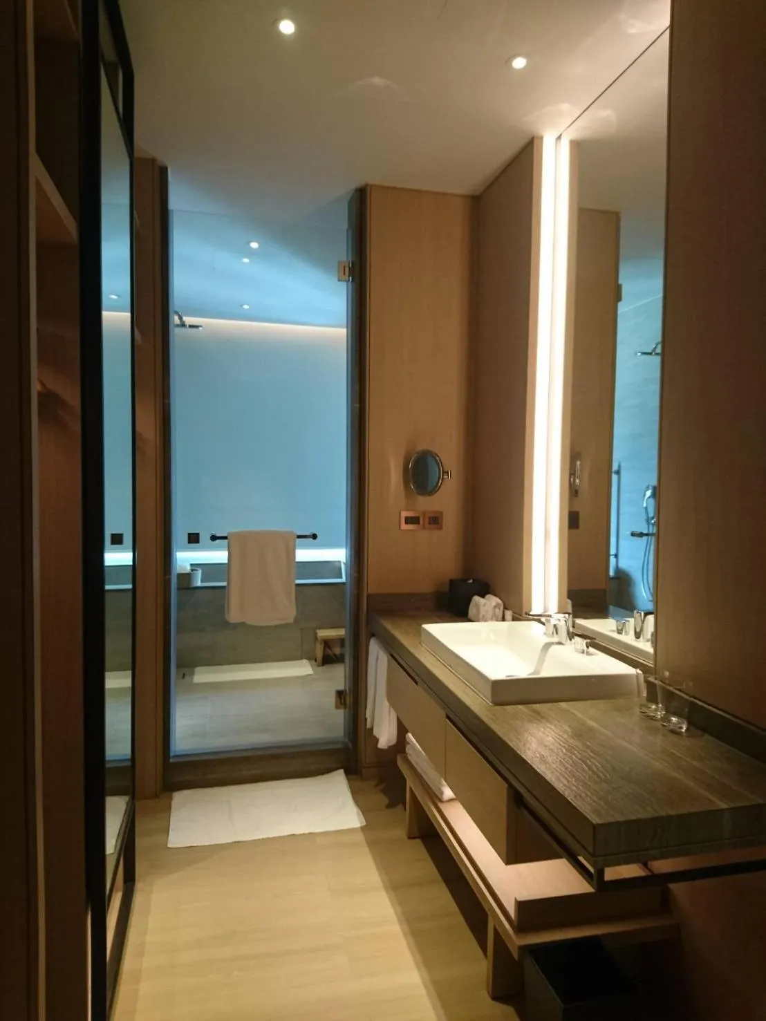 Bathroom, Bed in MU Jiaoxi Hotel