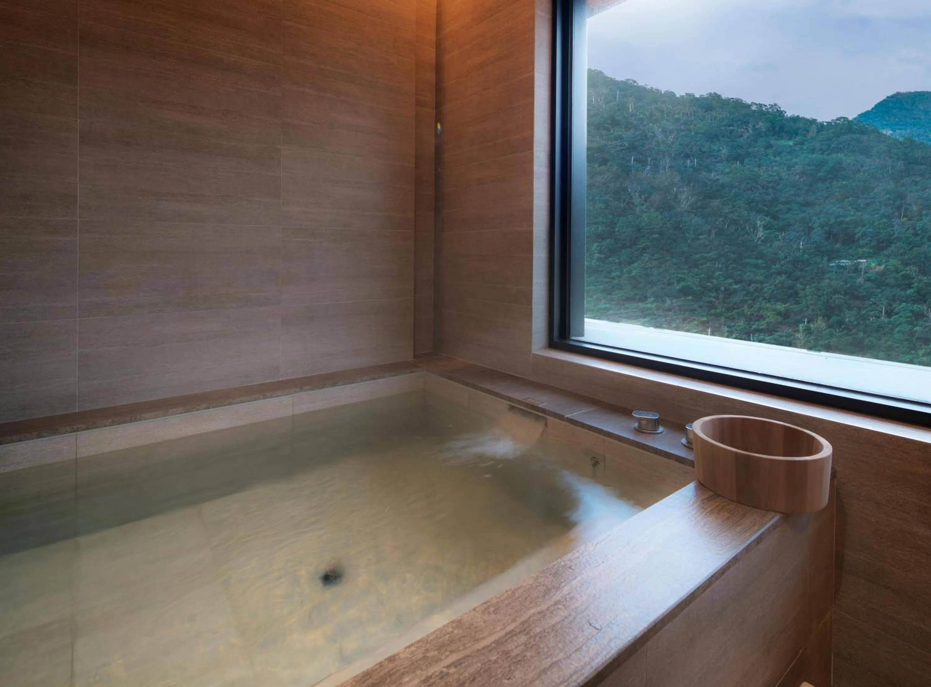 Hot Spring Bath in MU Jiaoxi Hotel