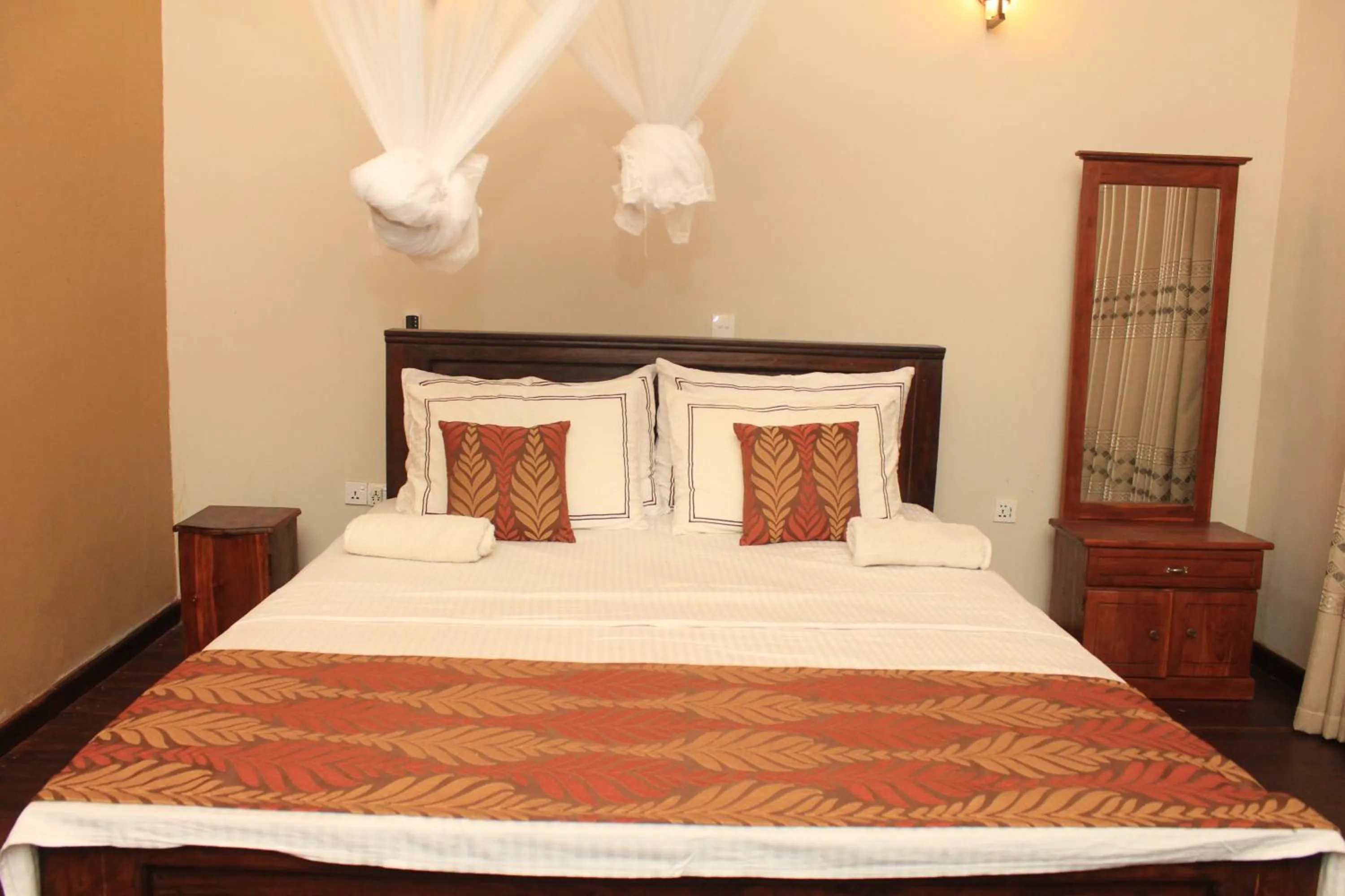 Bedroom, Bed in Serenity Sigiri Resort