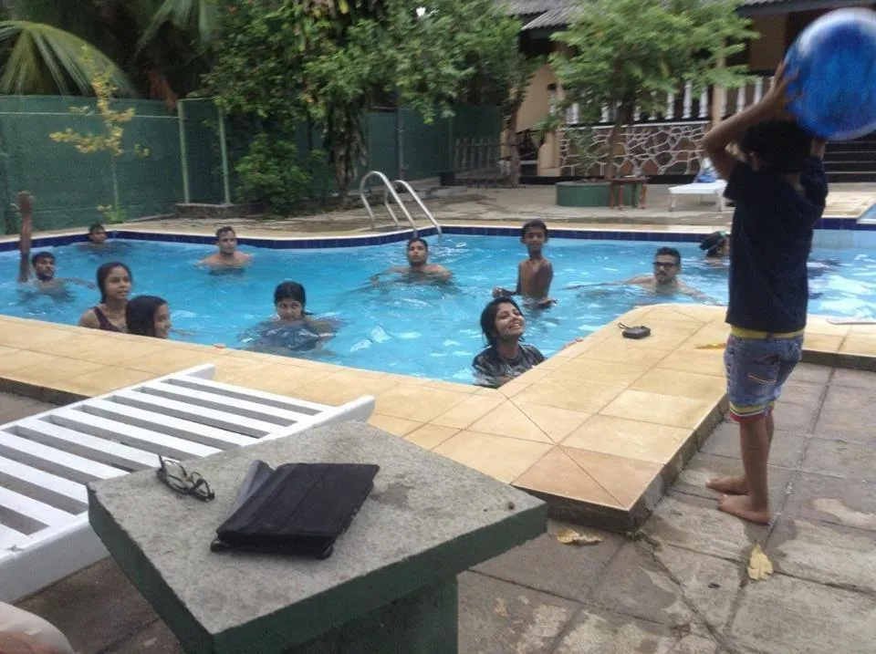 Lake Side Tourist Inn