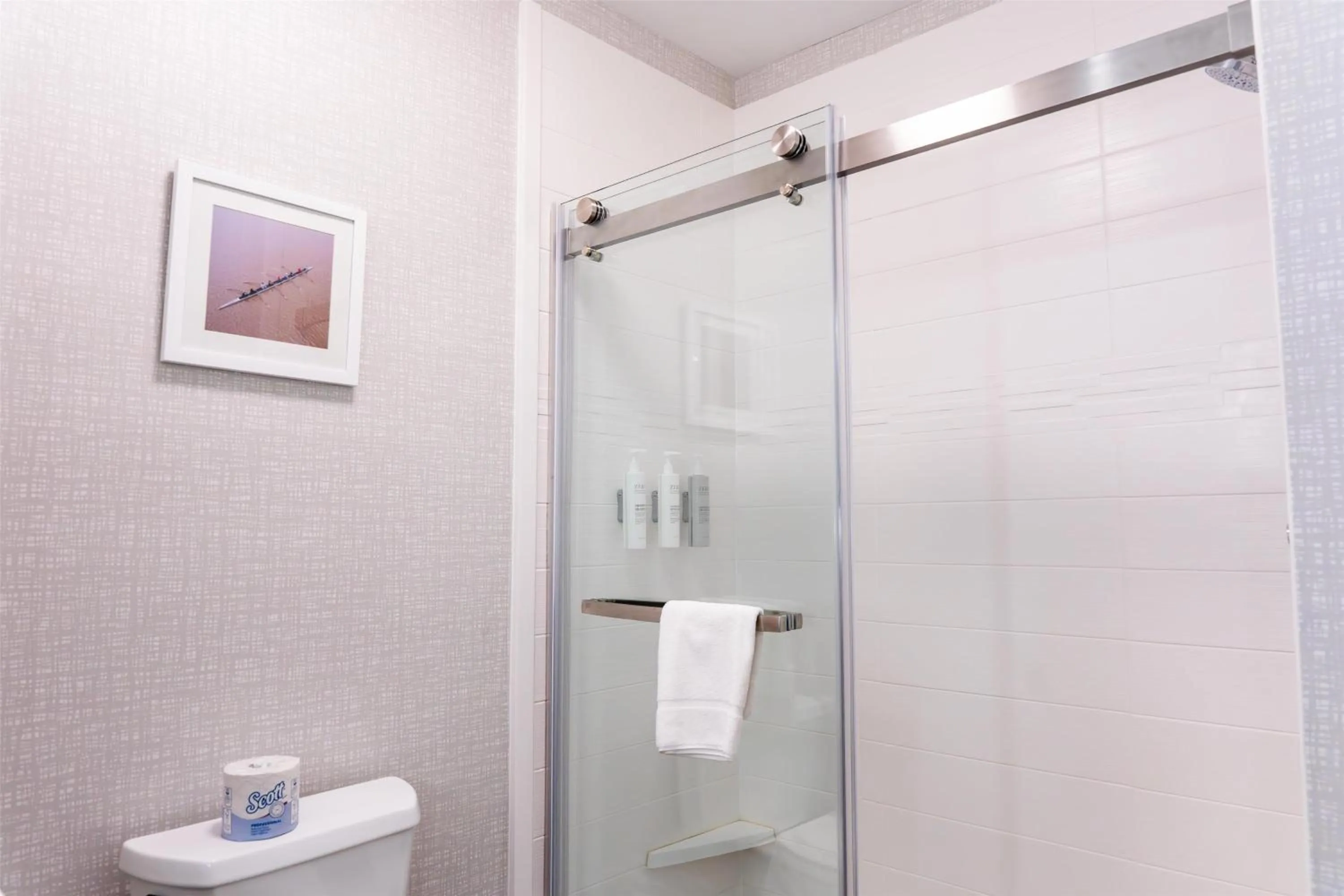 Bathroom in Hampton Inn Turnersville