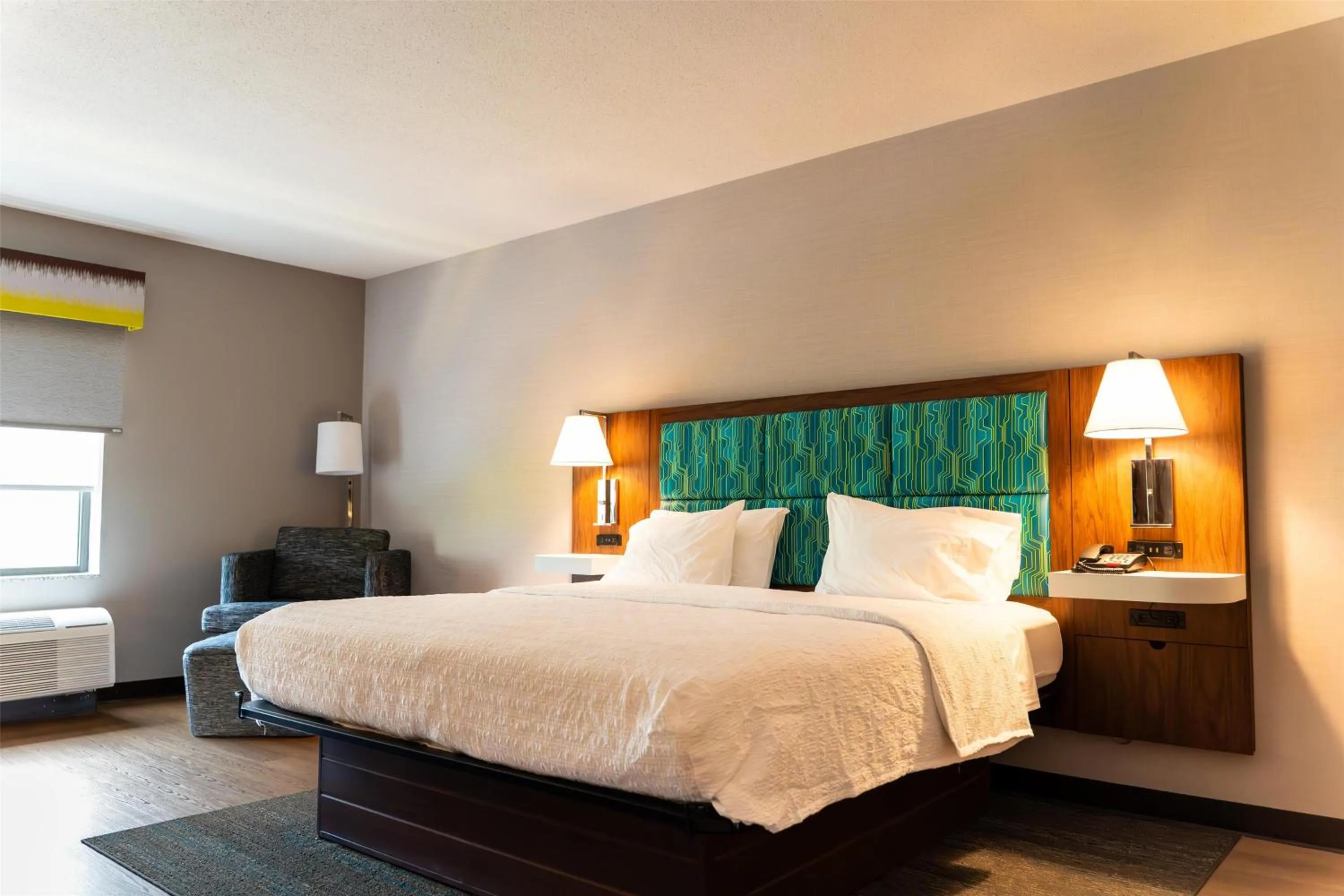 Bed in Hampton Inn Turnersville