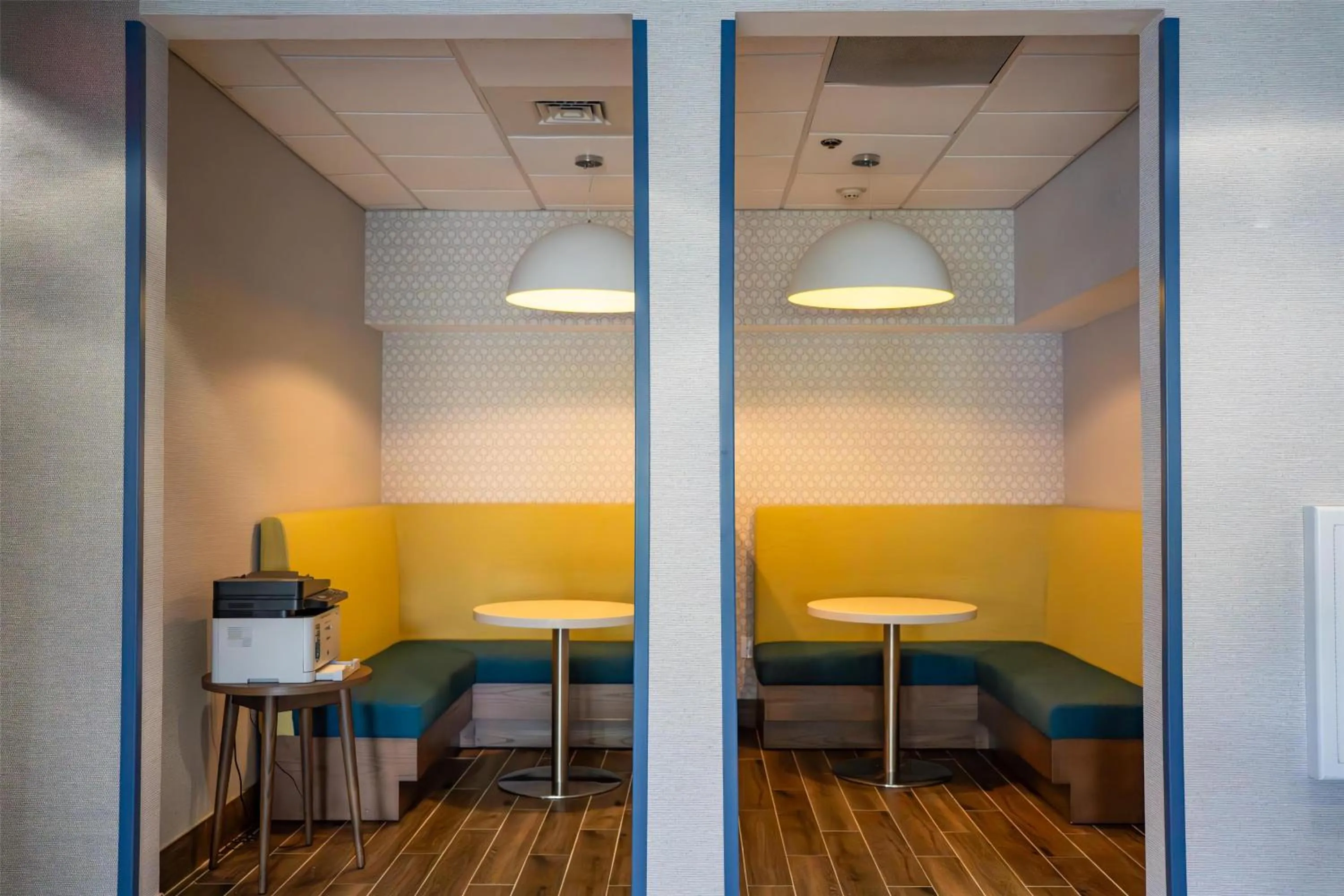 Business facilities in Hampton Inn Turnersville