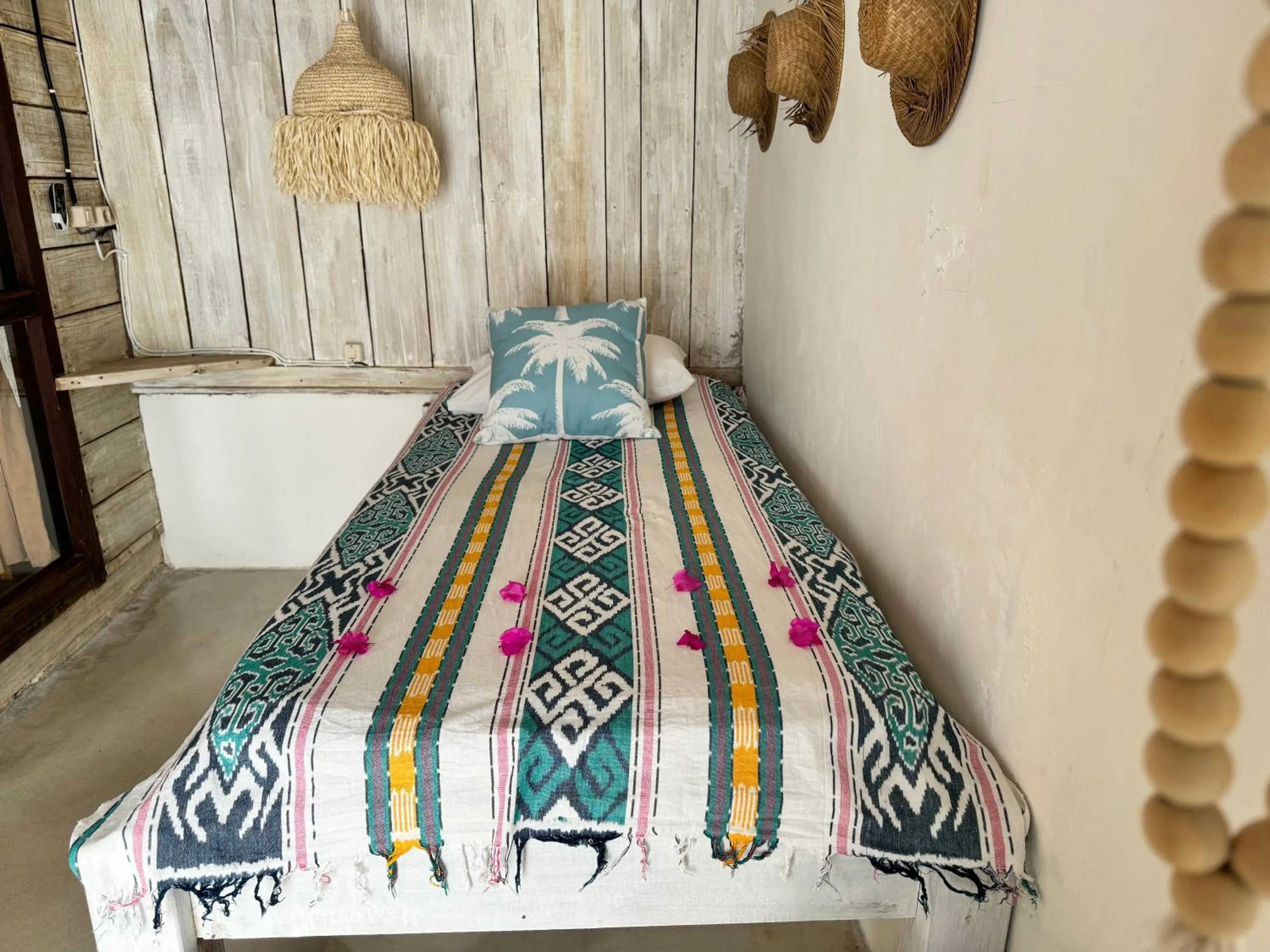 Bed in Omala Village Gili Air