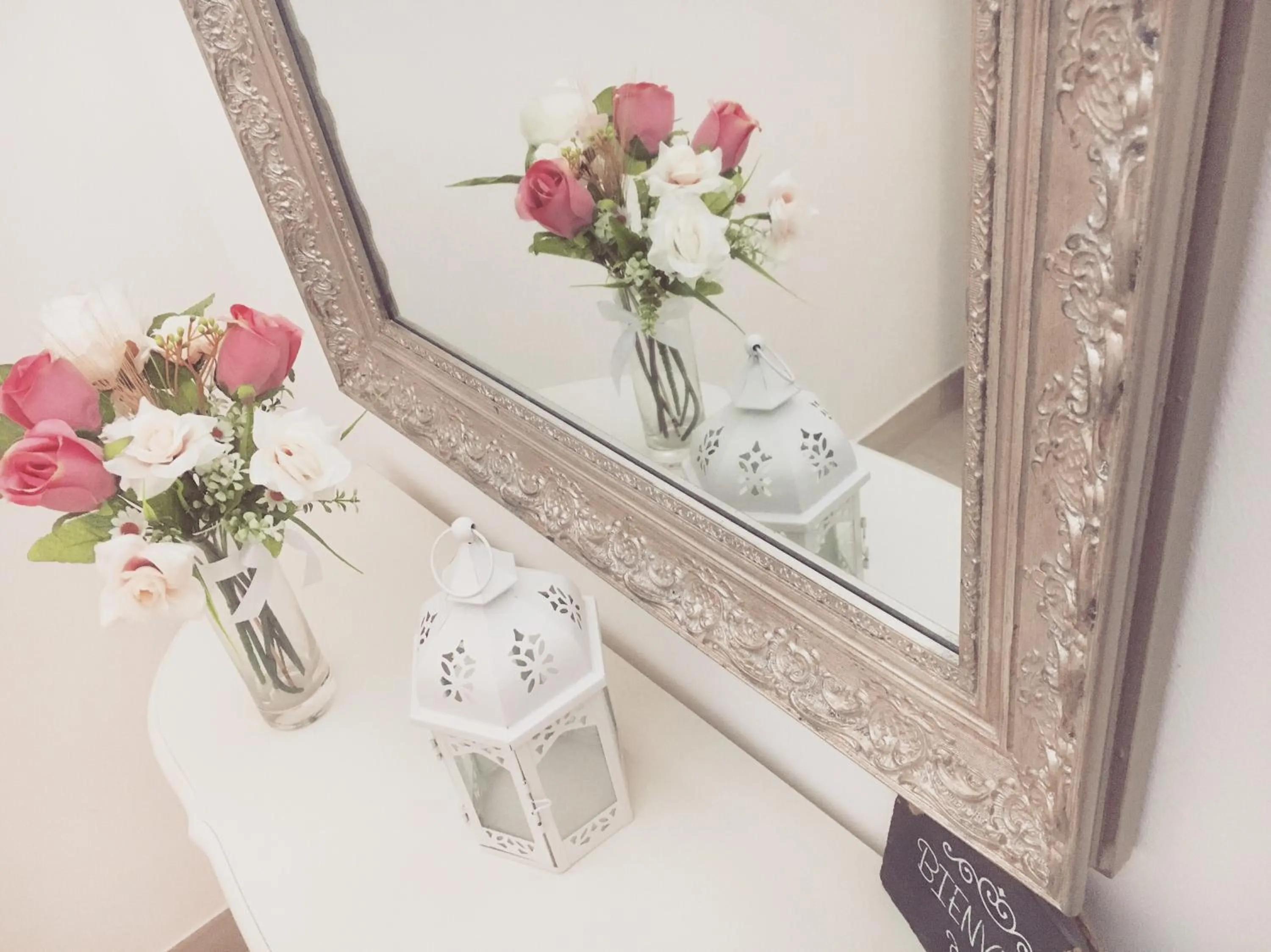 Decorative detail in Alla Luce del Barocco