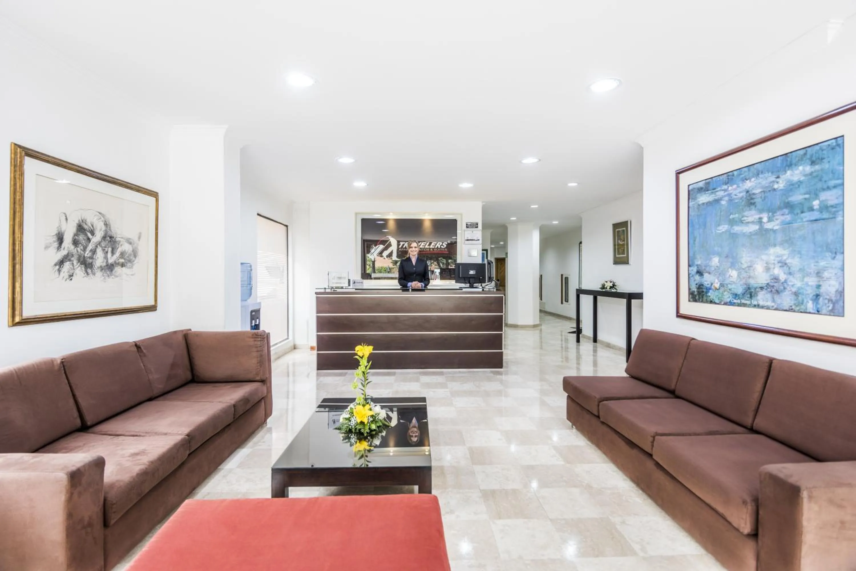 Lobby or reception in Travelers Fontana Plaza