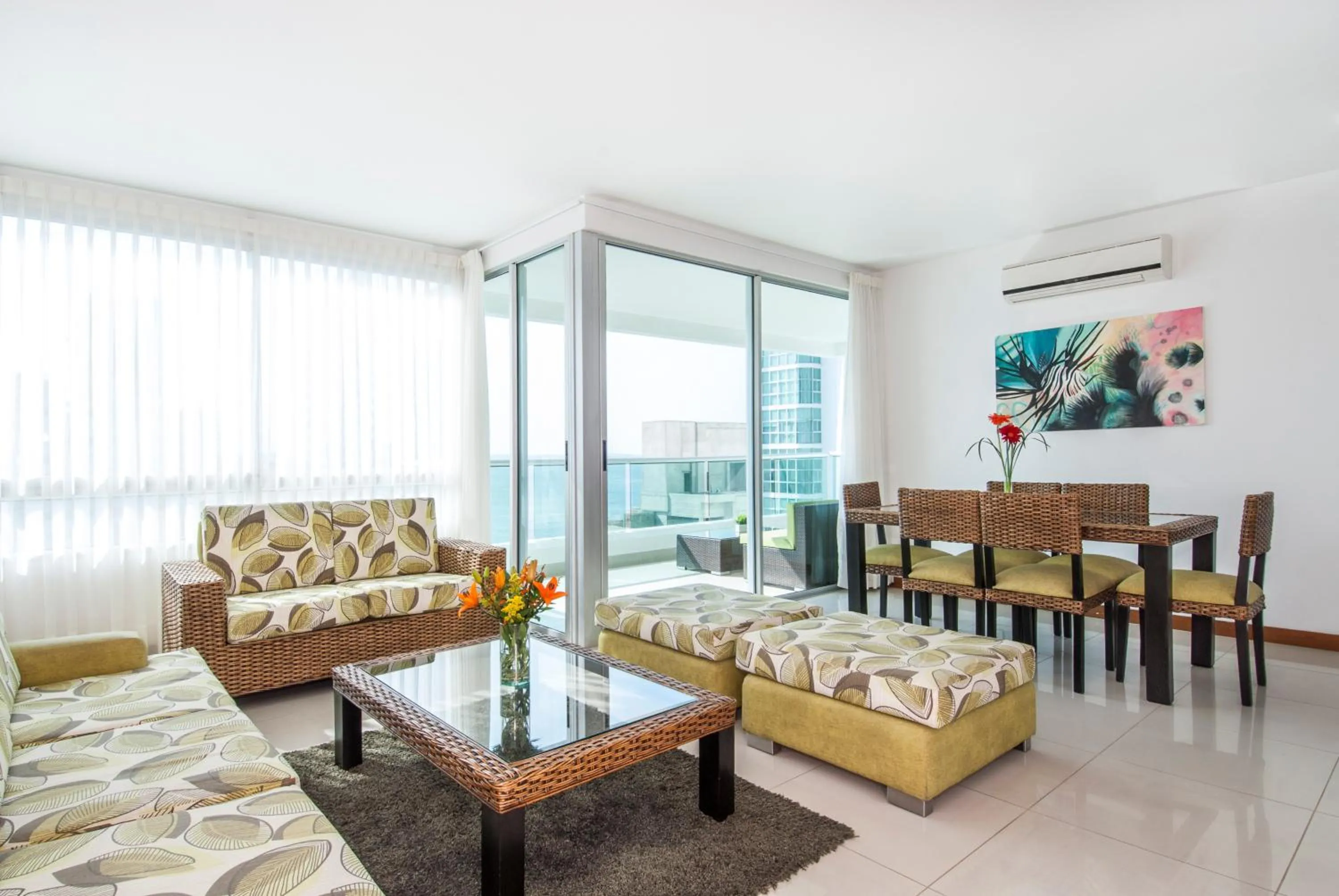 Living room in Travelers Orange Cartagena