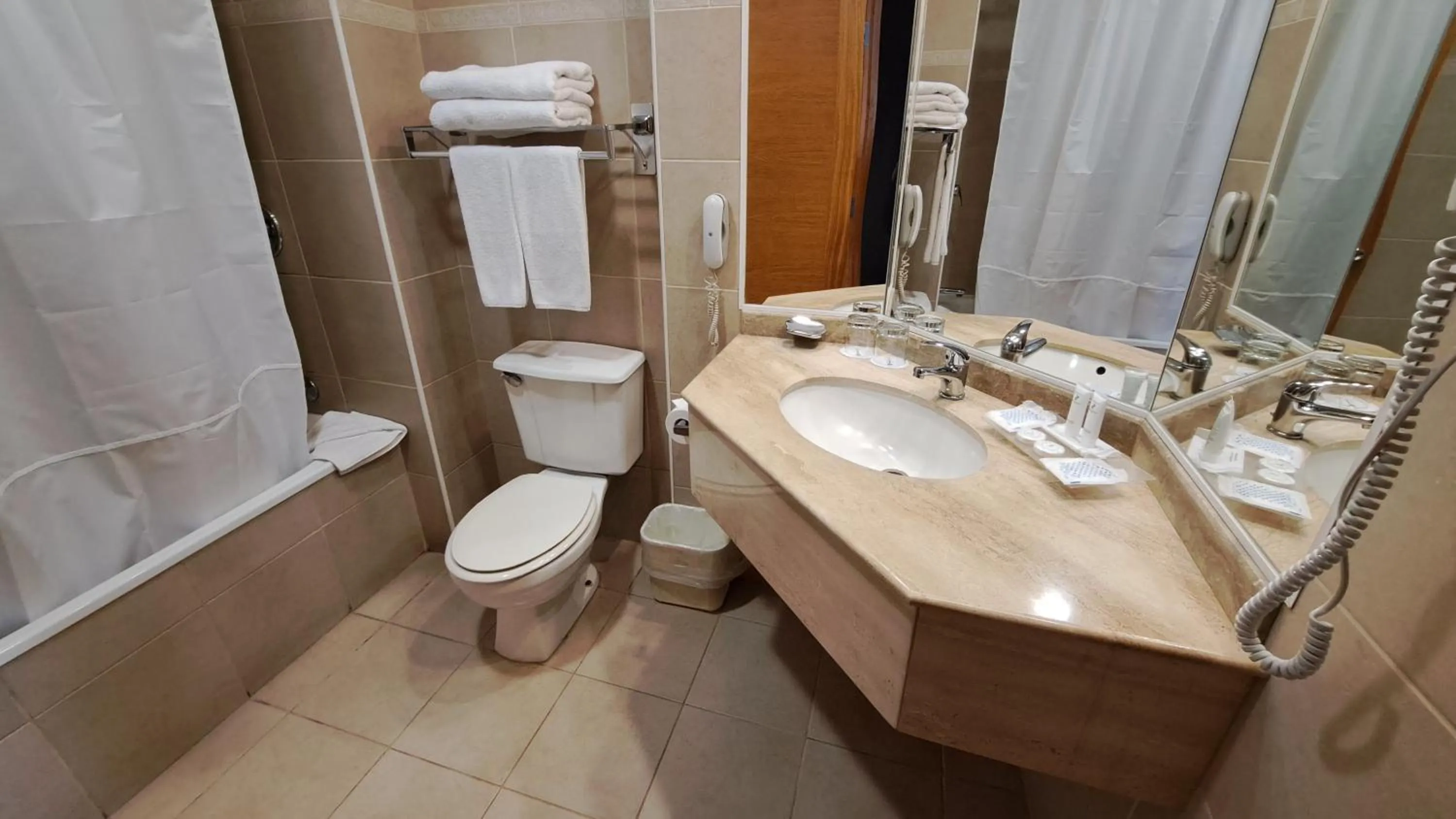 Bathroom in Hotel Diego de Almagro Puerto Montt