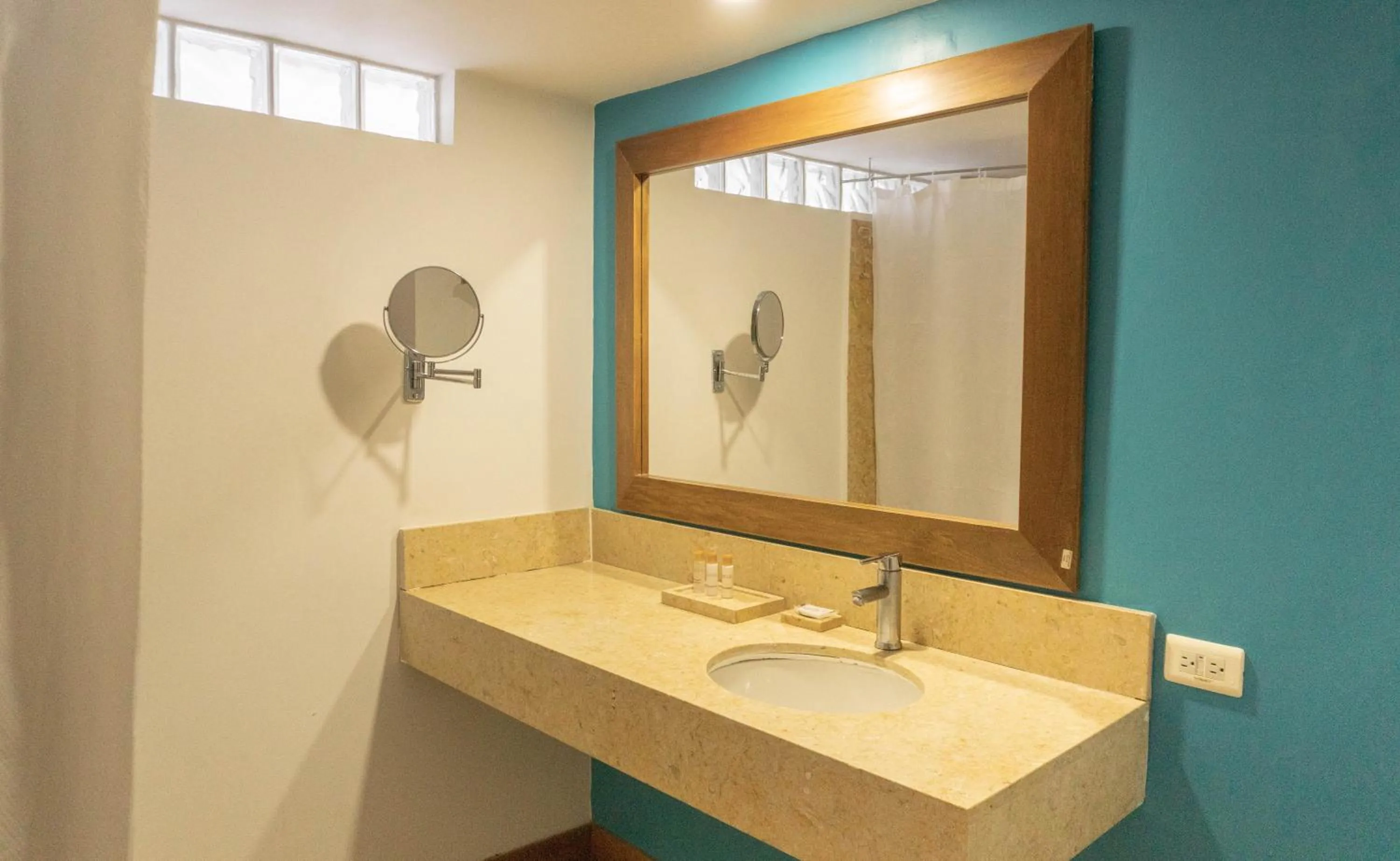 Property building in Hotel Oceania Cartagena