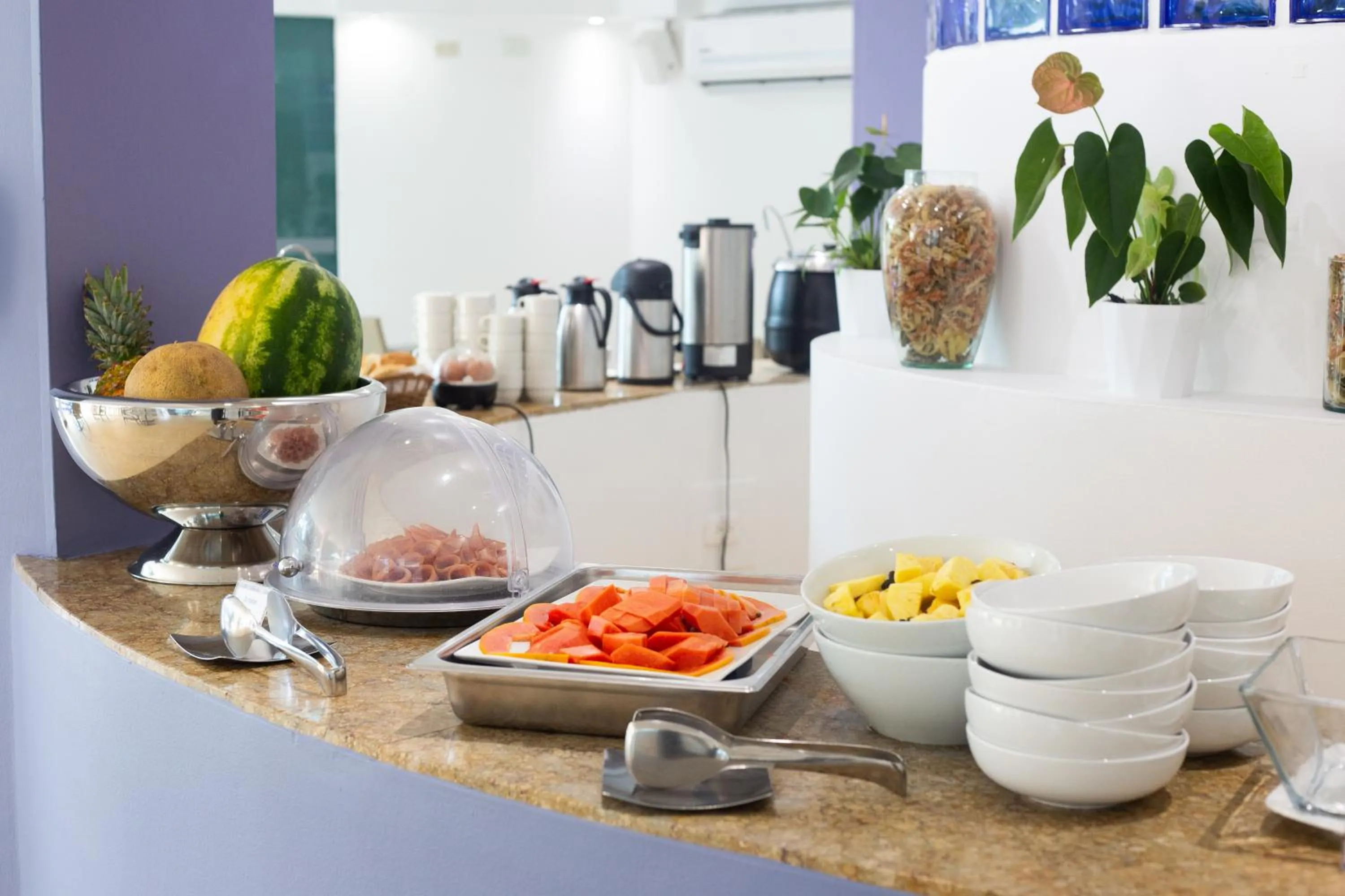 Kitchen or kitchenette in Hotel Oceania Cartagena