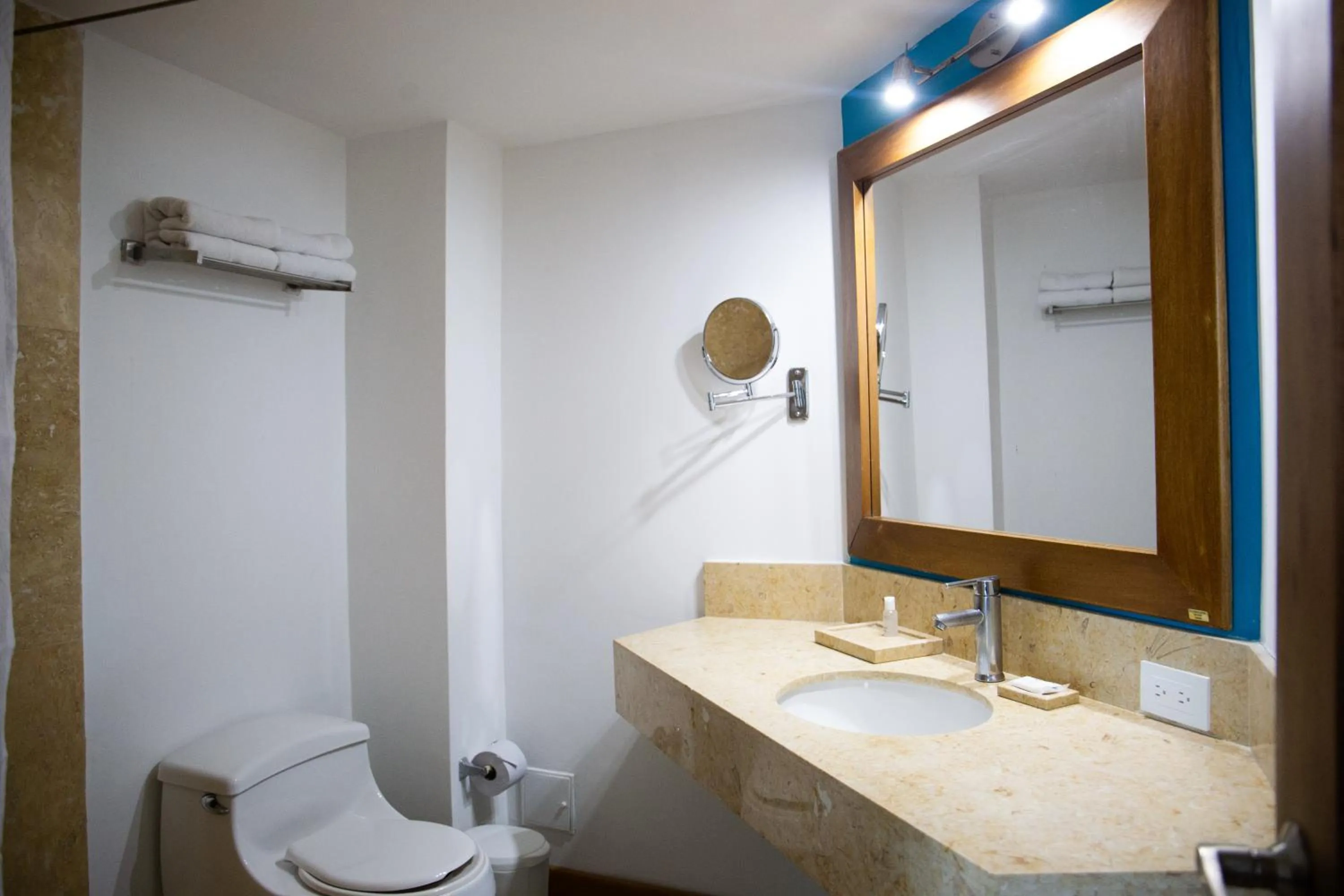 Bathroom in Hotel Oceania Cartagena