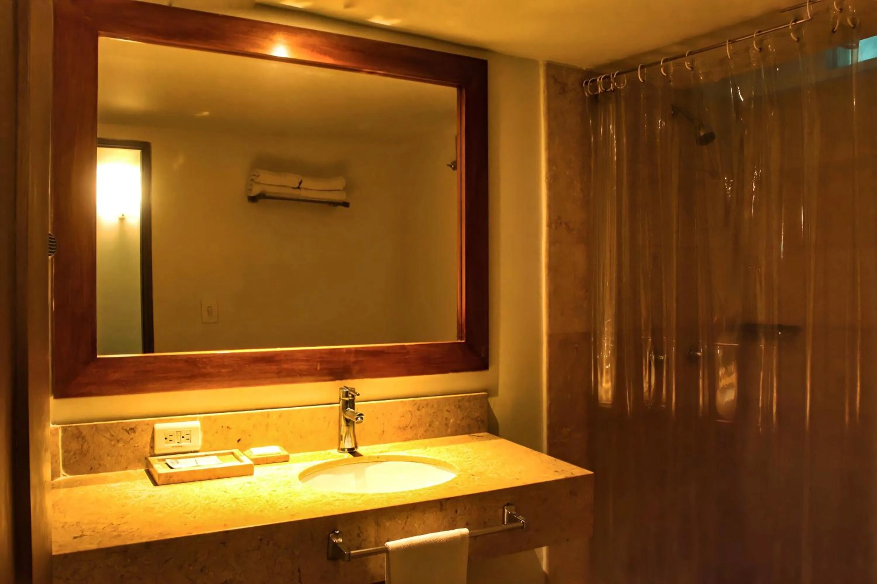 Bathroom in Hotel Oceania Cartagena