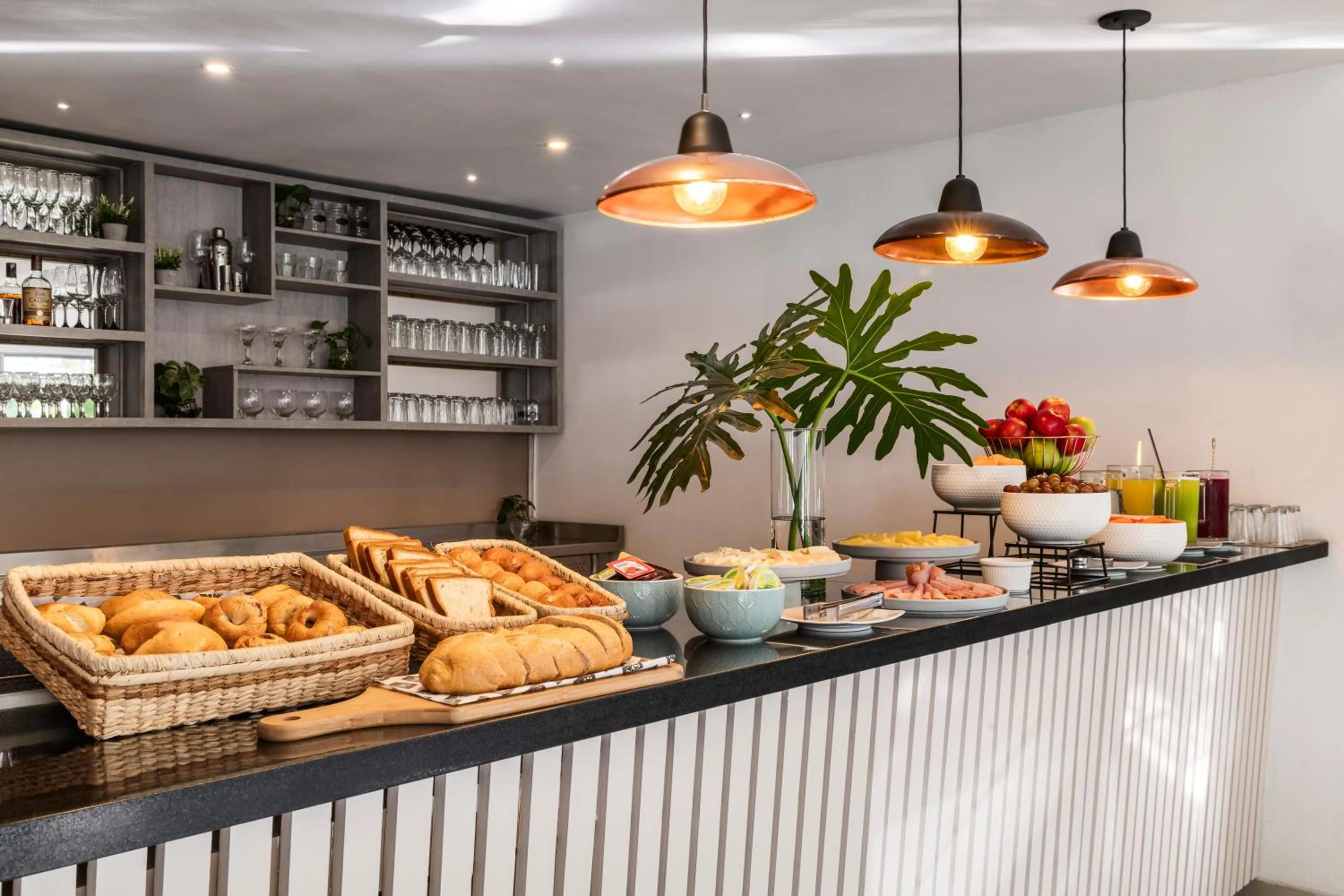 Food in Hotel MS Chipichape Plus