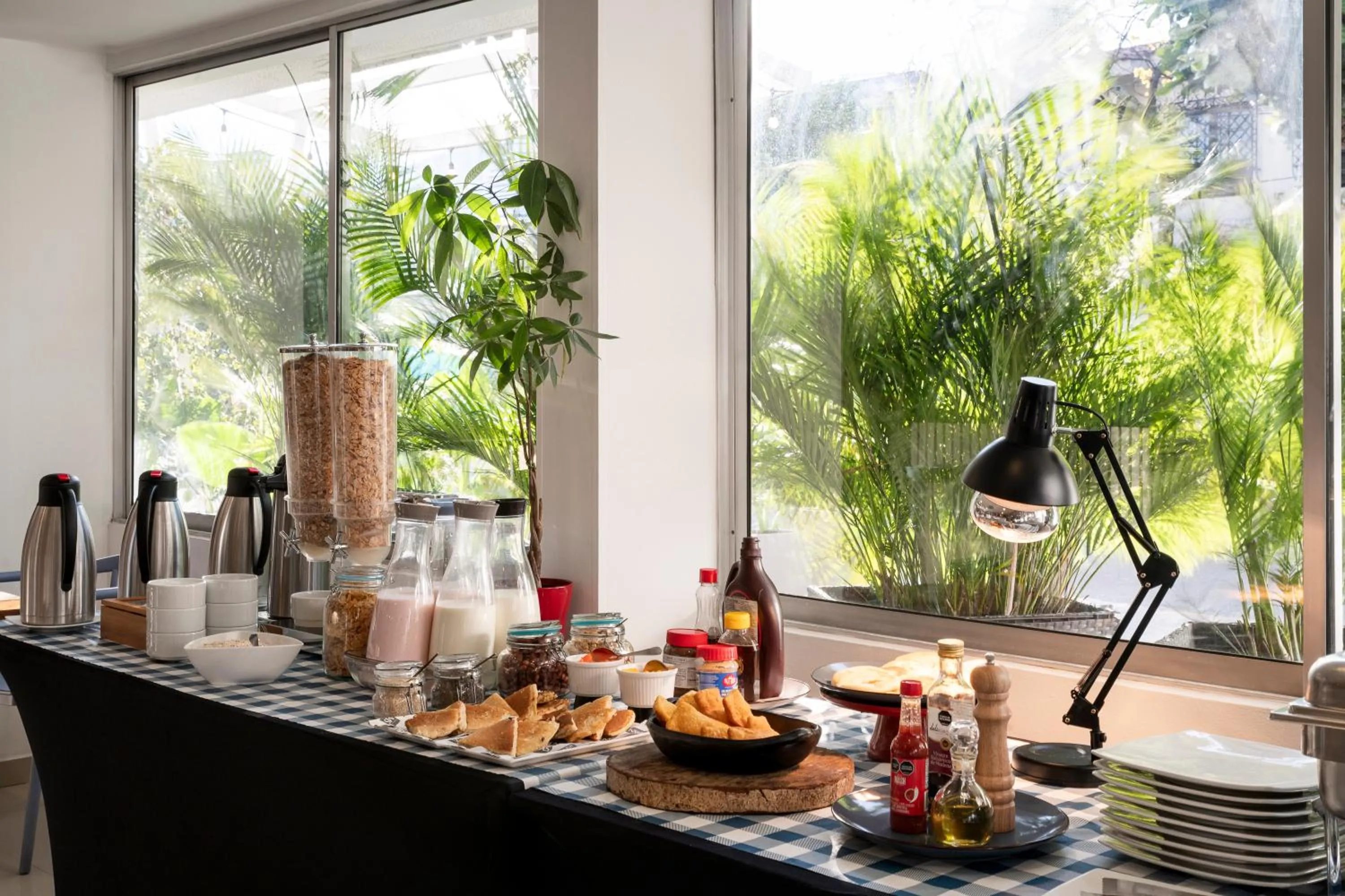 Food in Hotel MS Chipichape Plus