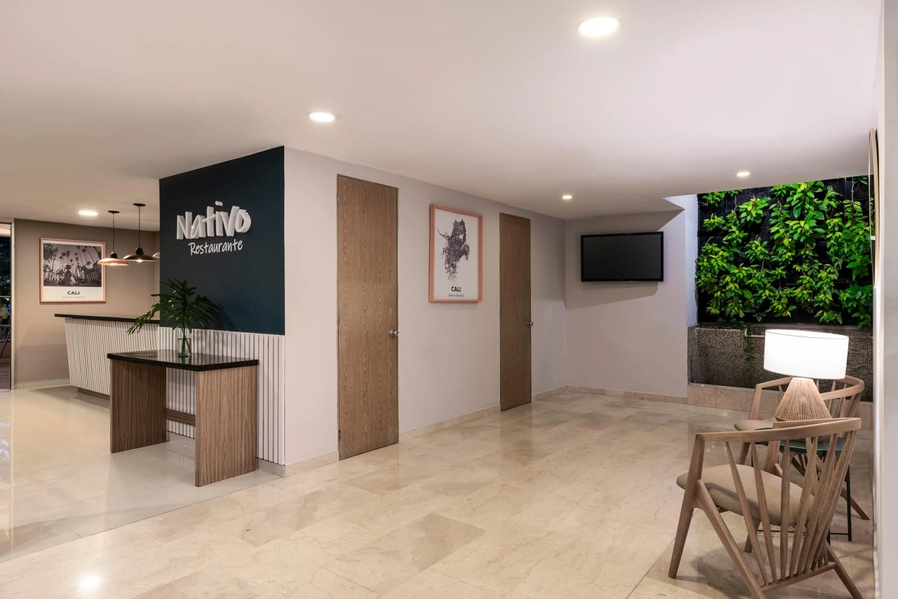 Restaurant/places to eat in Hotel MS Chipichape Plus