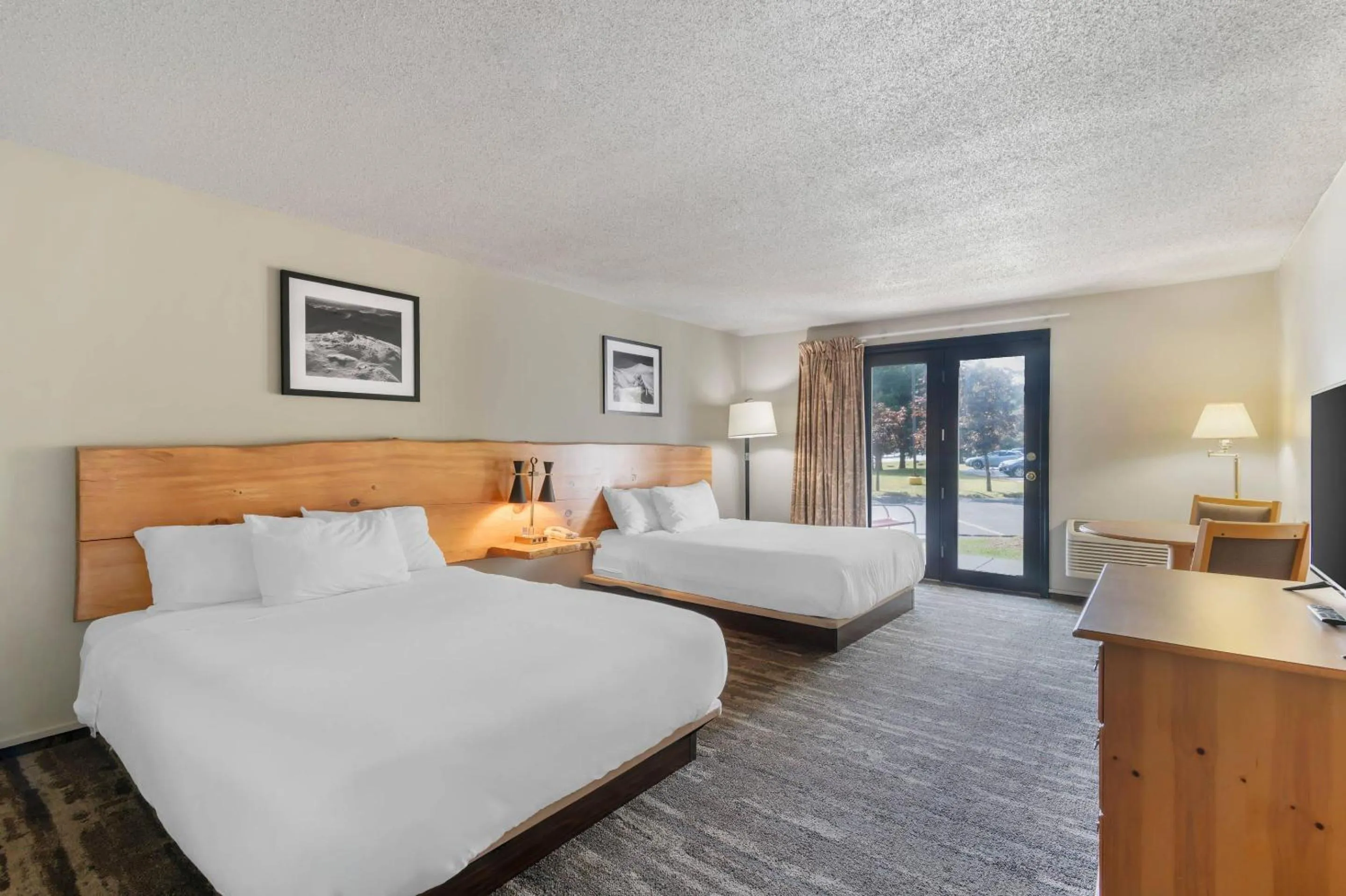 Bedroom, Bed in Green Granite Inn, an Ascend Collection Hotel