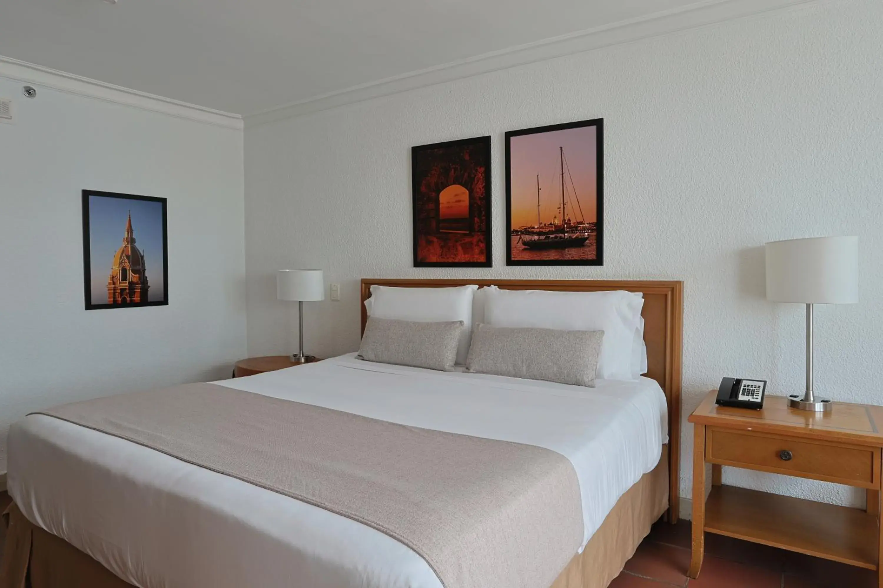 Deluxe Triple Room with Sea View in Hotel Almirante Cartagena Colombia Deluxe Triple Room with Sea View in Hotel Almirante Cartagena Colombia