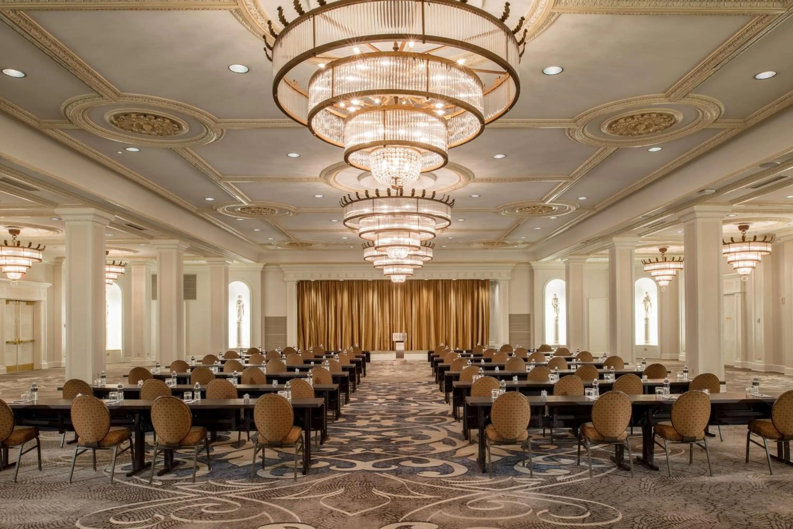 Meeting/conference room in The Roosevelt Hotel New Orleans - Waldorf Astoria Hotels & Resorts