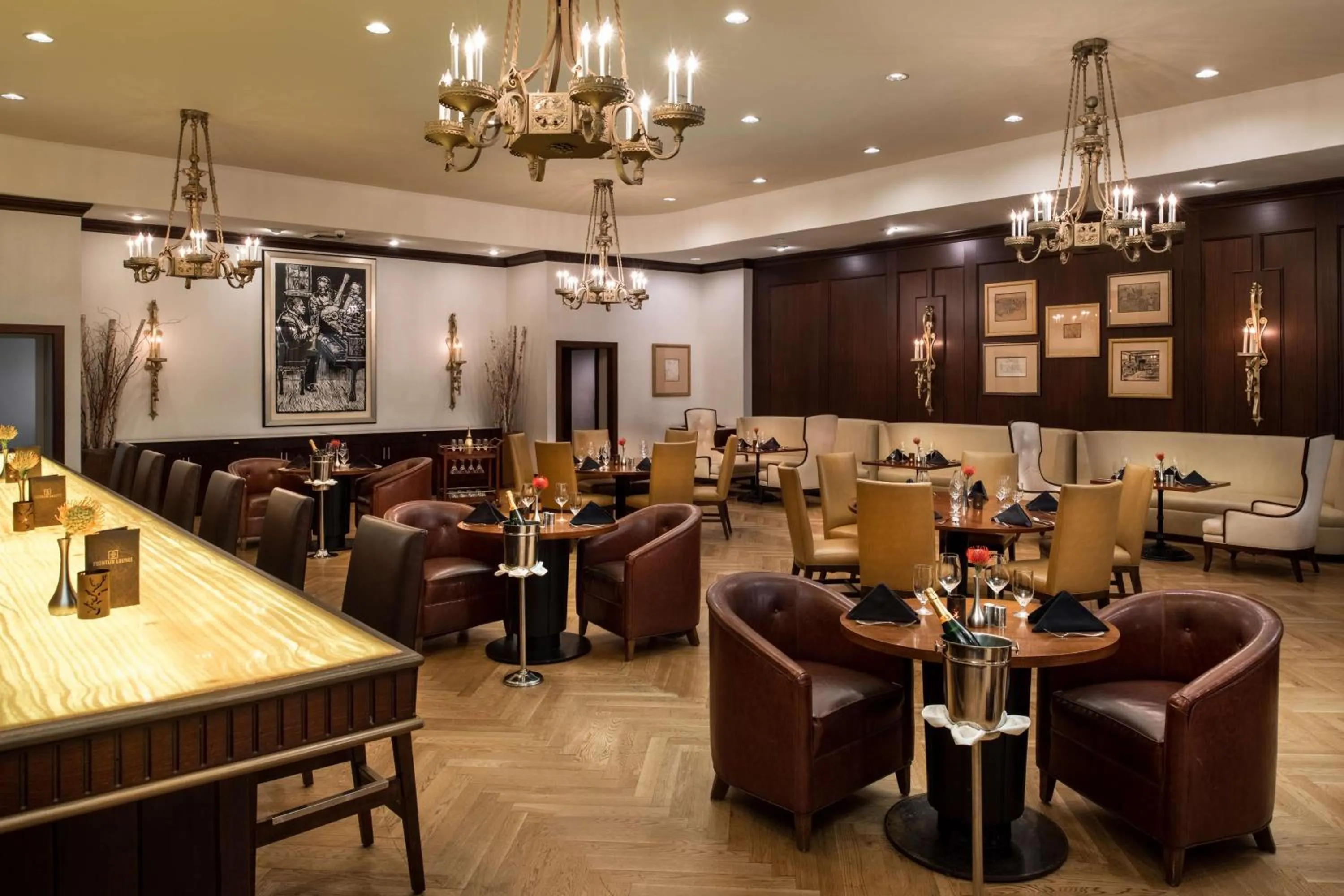 Lounge or bar in The Roosevelt Hotel New Orleans - Waldorf Astoria Hotels & Resorts