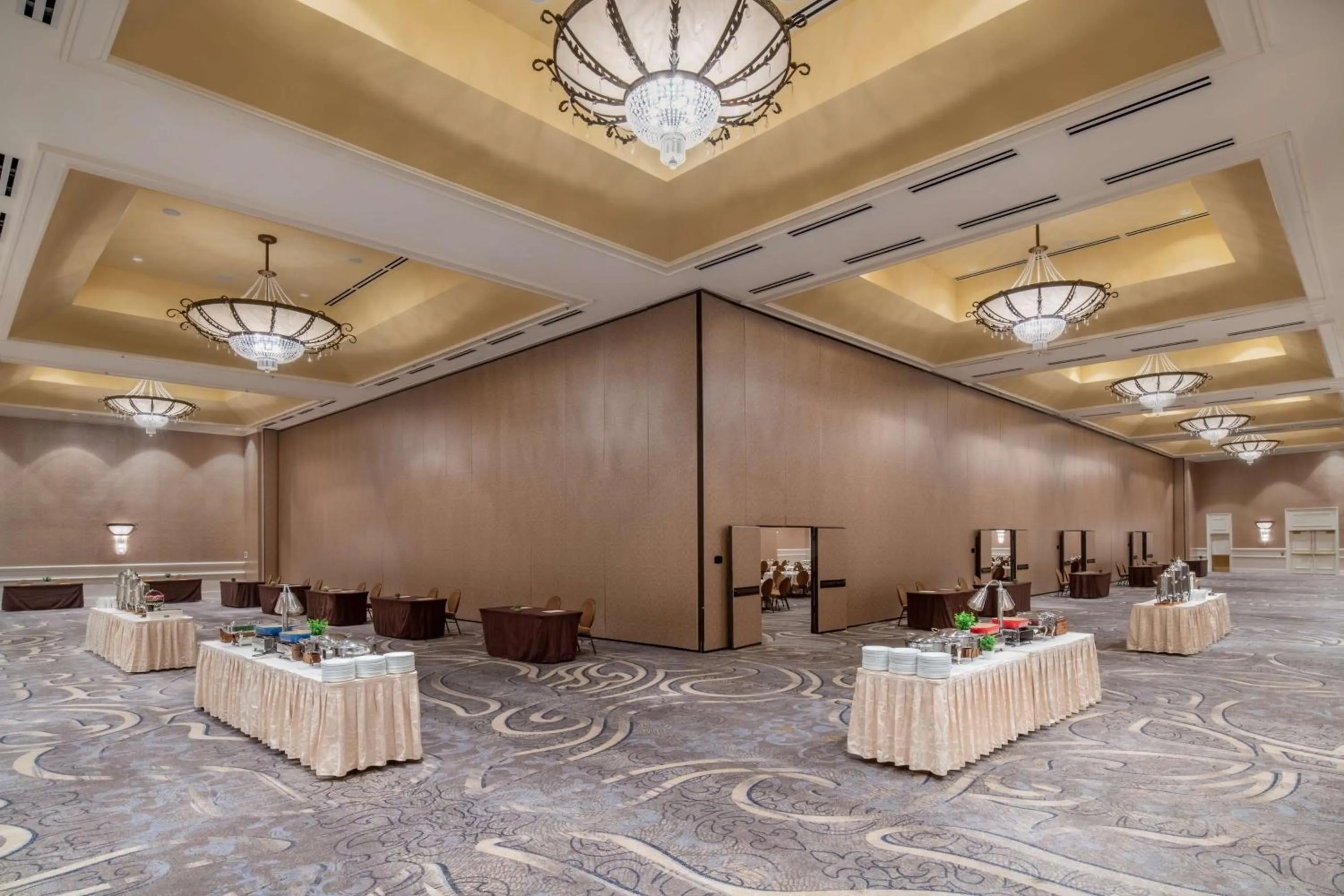 Meeting/conference room in The Roosevelt Hotel New Orleans - Waldorf Astoria Hotels & Resorts