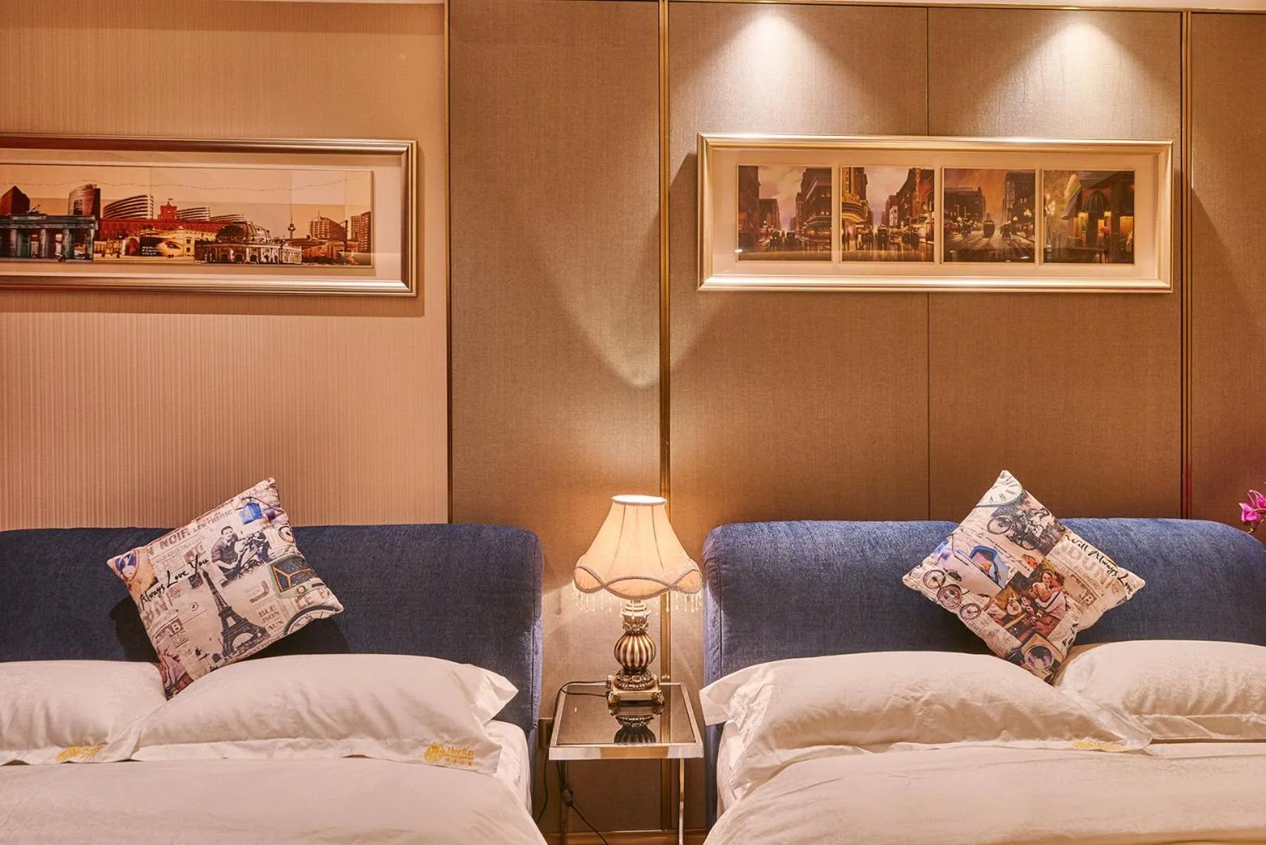 Bed in Heefun International Apartment - Free Shuttle to Canton Fair