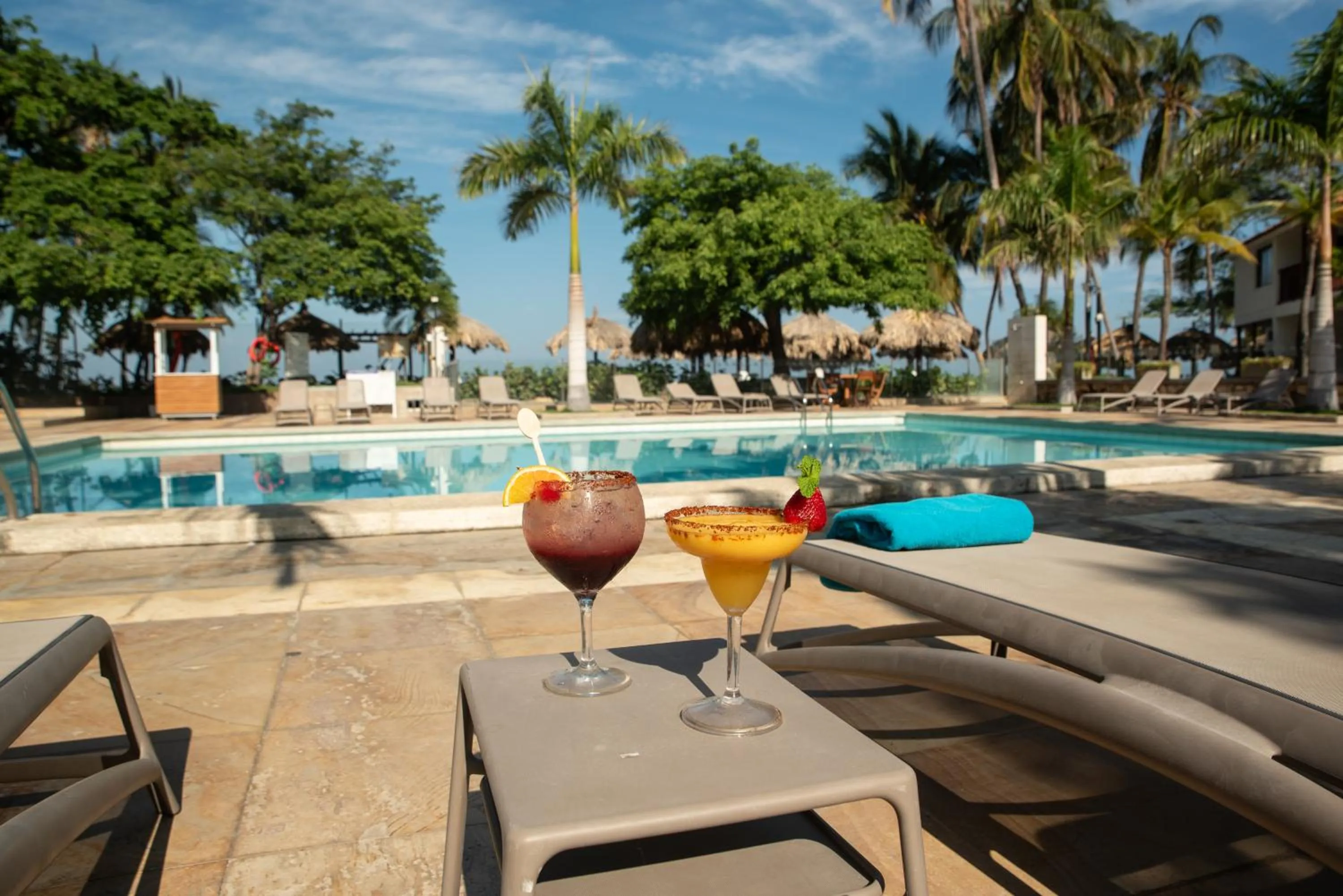 Swimming pool in Estelar Santamar Hotel & Centro De Convenciones