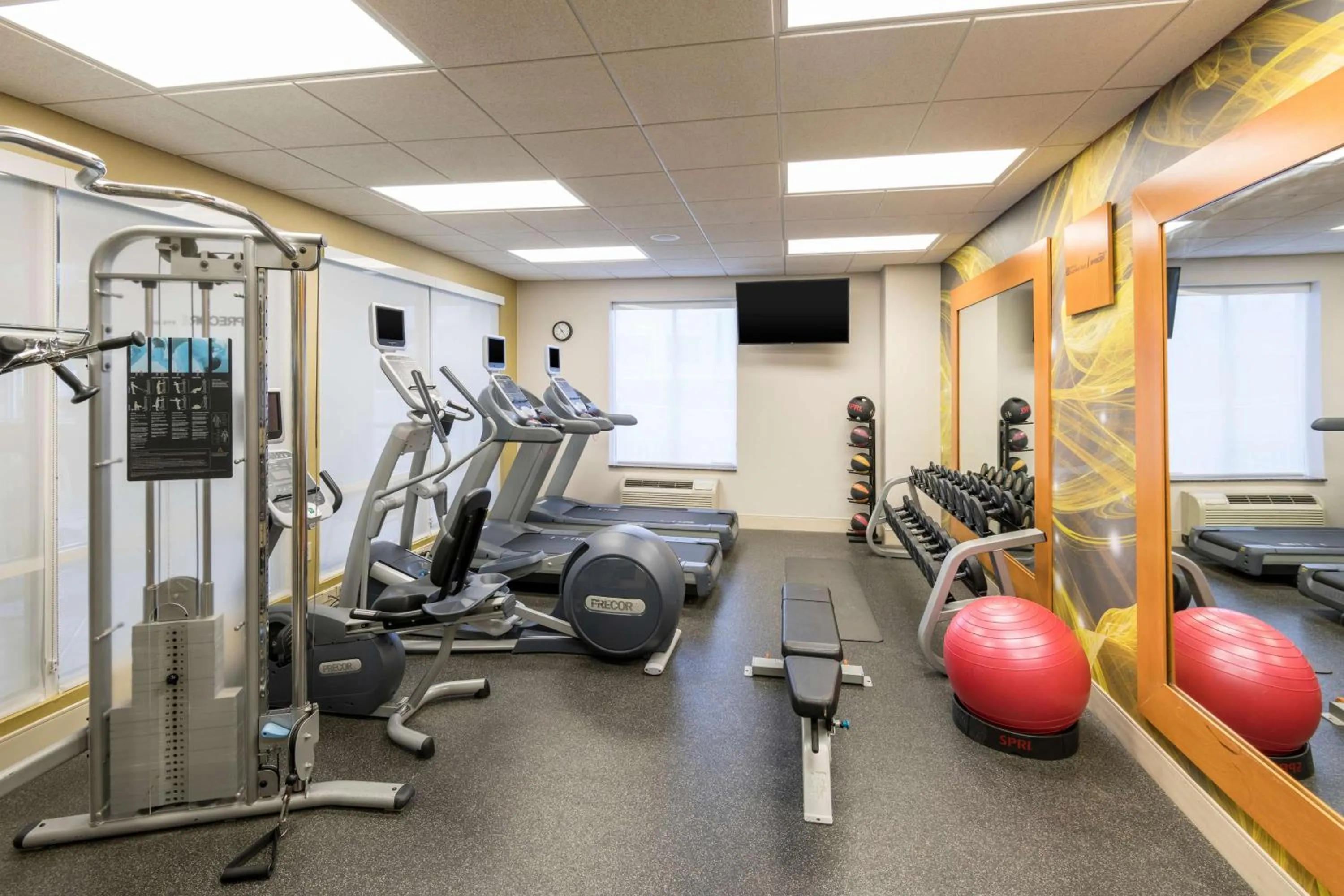 Fitness centre/facilities in Hilton Garden Inn Silver Spring White Oak