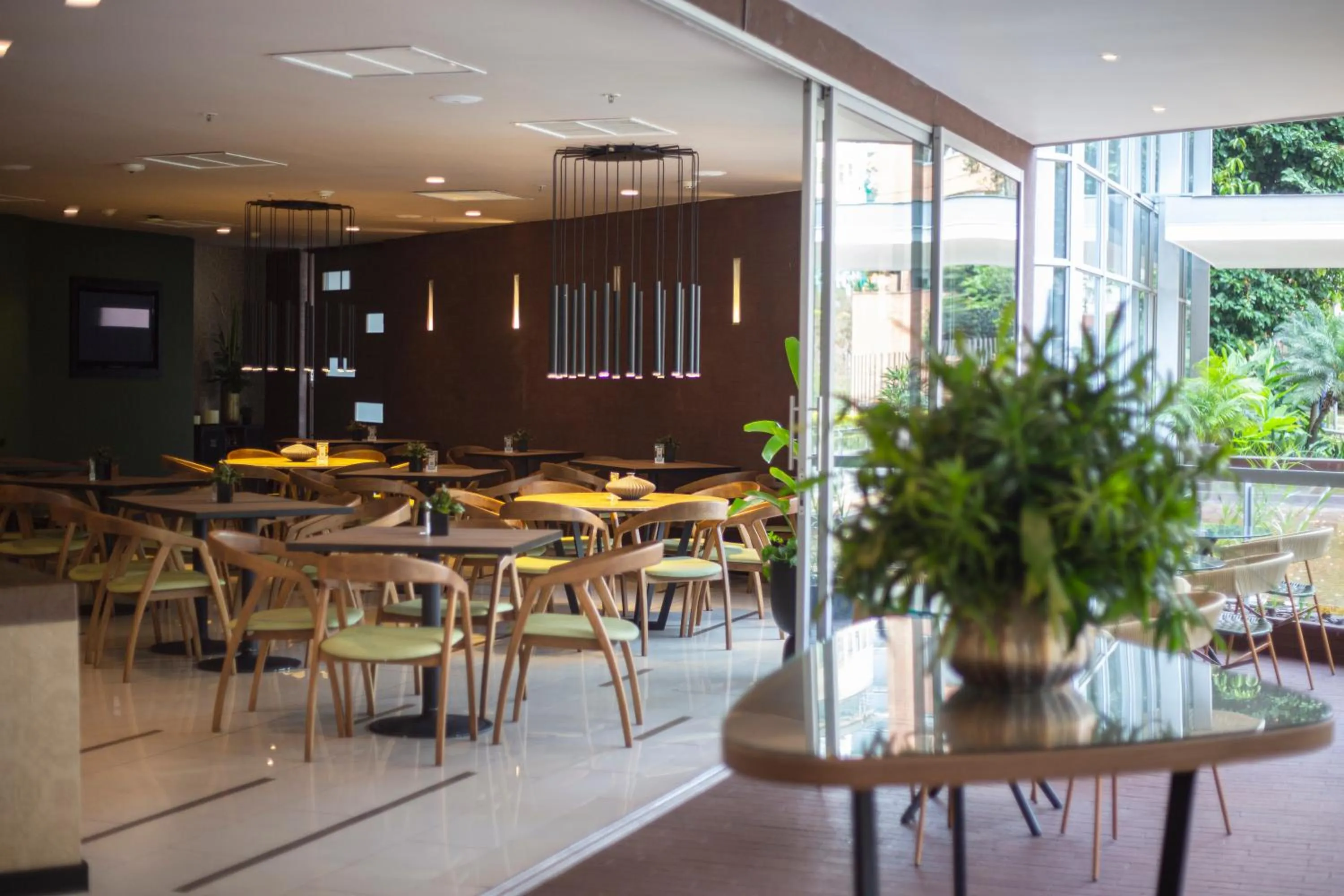 Restaurant/places to eat in Hotel Estelar Blue